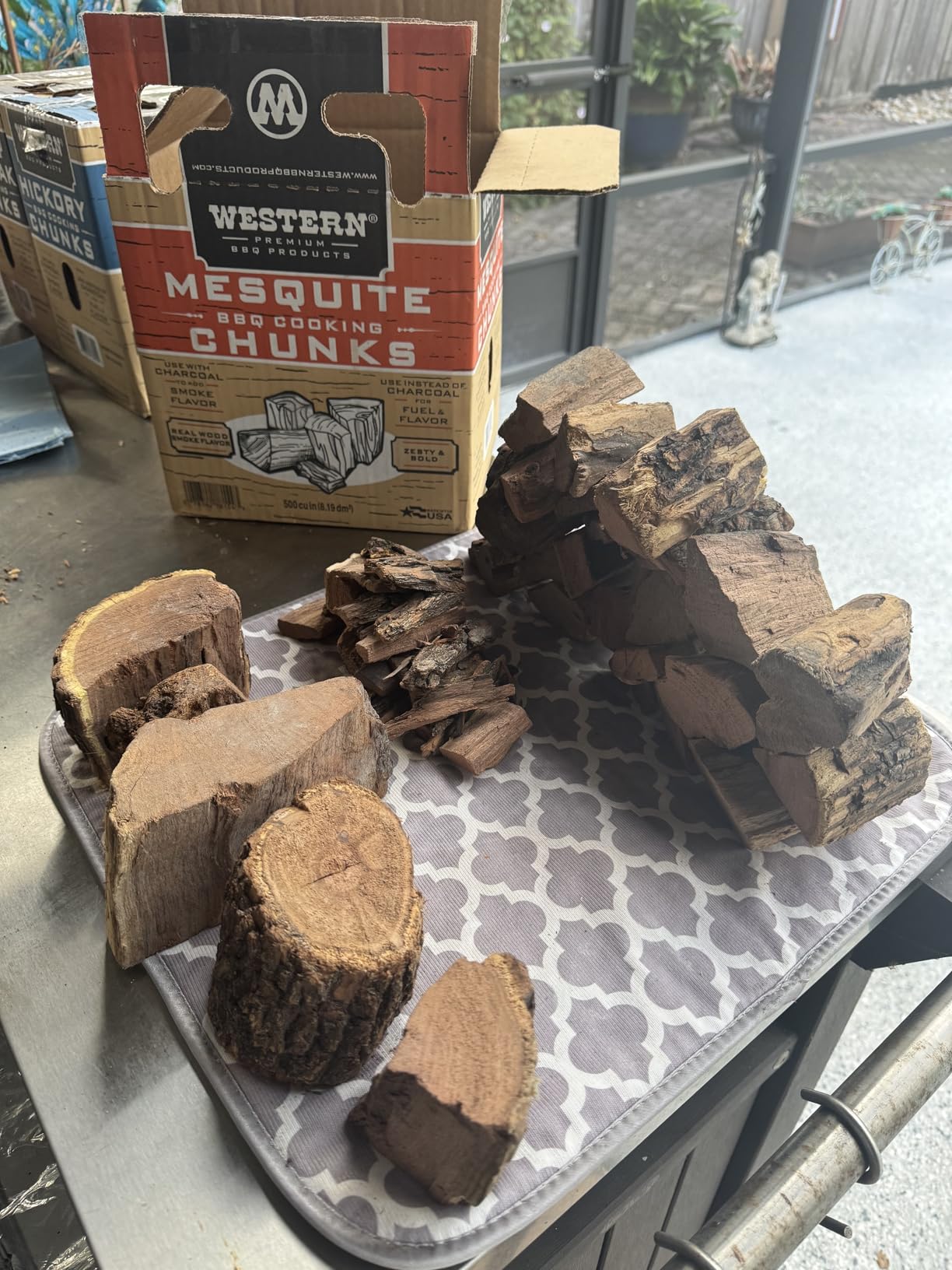 Western Wood Smoking Chunks Variety Pack - 4 Boxes (500 cu in Each) - Mesquite, Hickory, Pecan & Oak - All-Natural BBQ Wood for Grilling, Smoking Beef, Pork, Poultry & More customer photo 1