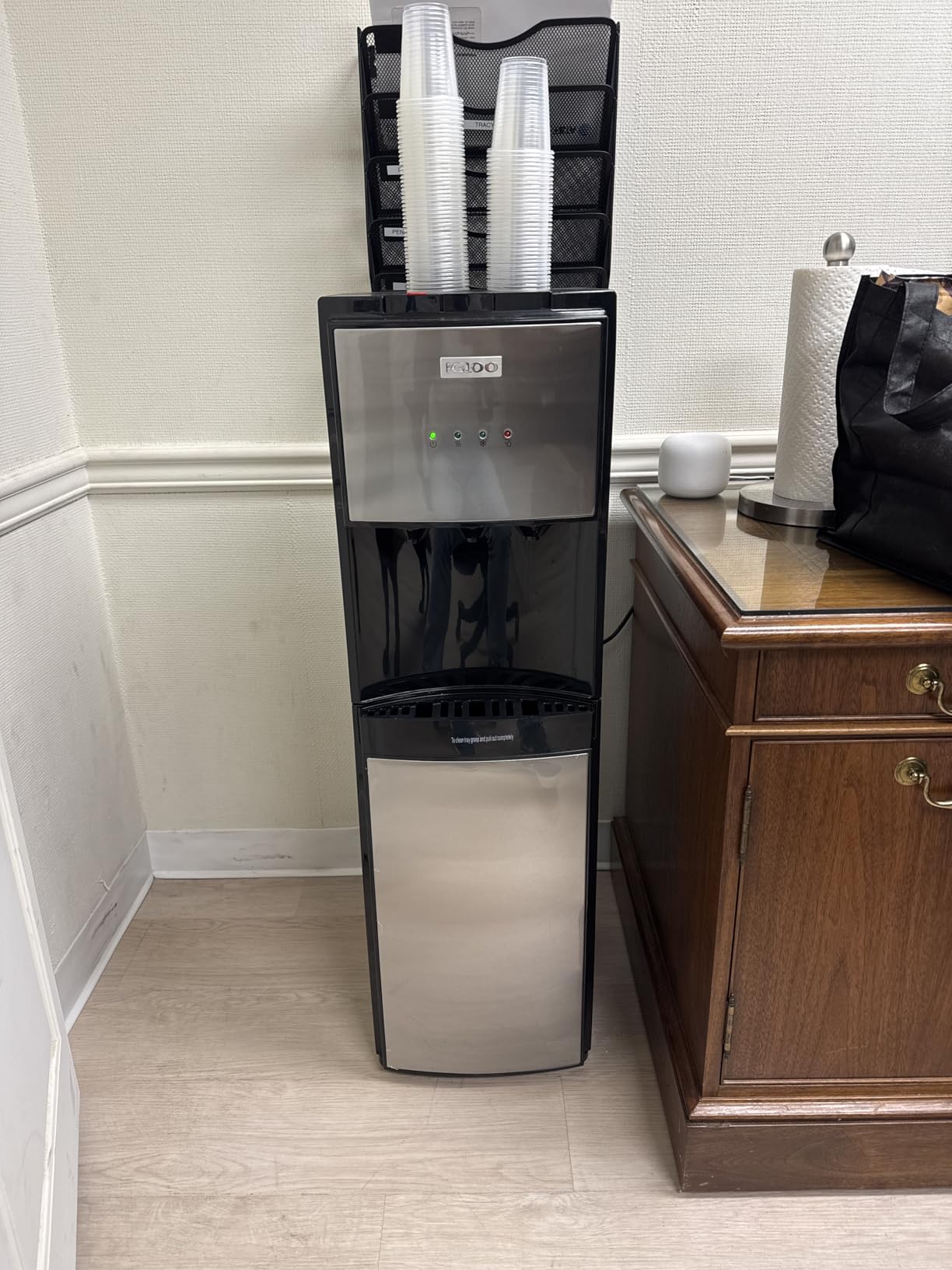 Igloo Bottom-Loading Water Dispenser - Water Cooler Dispenser with Hot & Cold Temperature Settings - Electric Water Dispenser Fits 3 & 5-Gallon Jugs with Child Safety Lock for Home & Office Use - White customer photo 1