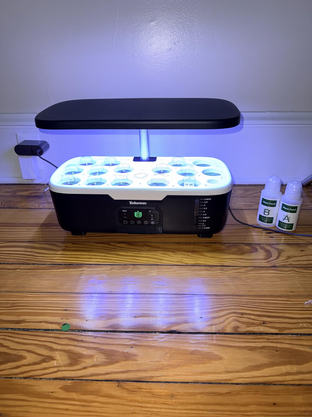 Misting Hydroponic Growing System Kit 15-Pods Indoor Smart Herb Garden Planter with LCD Touch Panel 6L Large Tank for Herb/Vegetables/Flowers/Fruits,Gardening Gifts for Women Men Beginners-Black customer photo 2