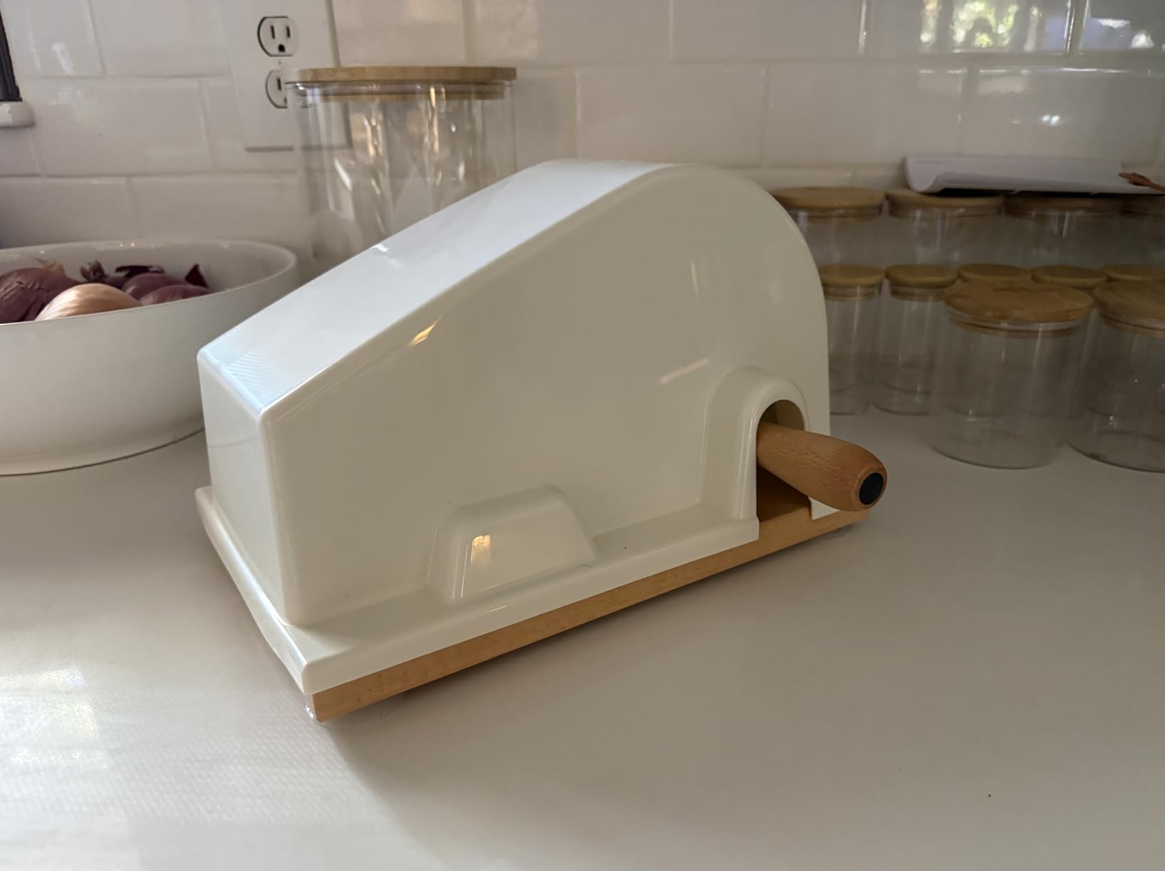 CAWIU Upgraded Manual Bread Slicer for Homemade Sourdough Bread - Adjustable Thickness Bread Cutter with Hand Crank, Suction Cups, Slicing Guide, Scale Line & Cover, for Perfect Even Slices (Black) customer photo 2