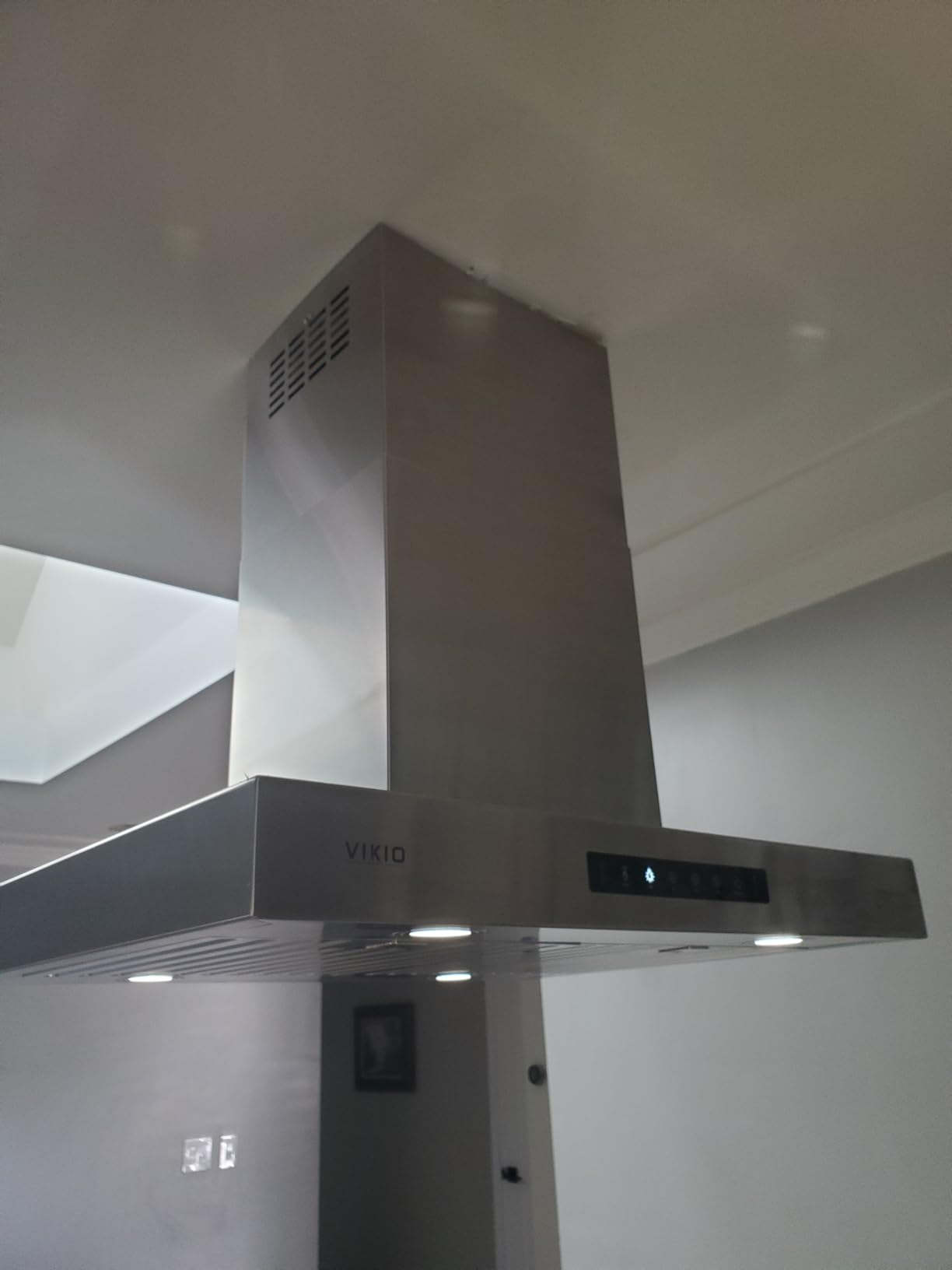 VIKIO HOME Island Range Hood 36 Inch, 980 CFM Island Mount Range Hood with Dual-Sided Touch/Gesture Control, Ceiling Mount kitchen Hood, Convertible Ducted/Ductless, 4 LED Lights, 3 Baffle Filters customer photo 2