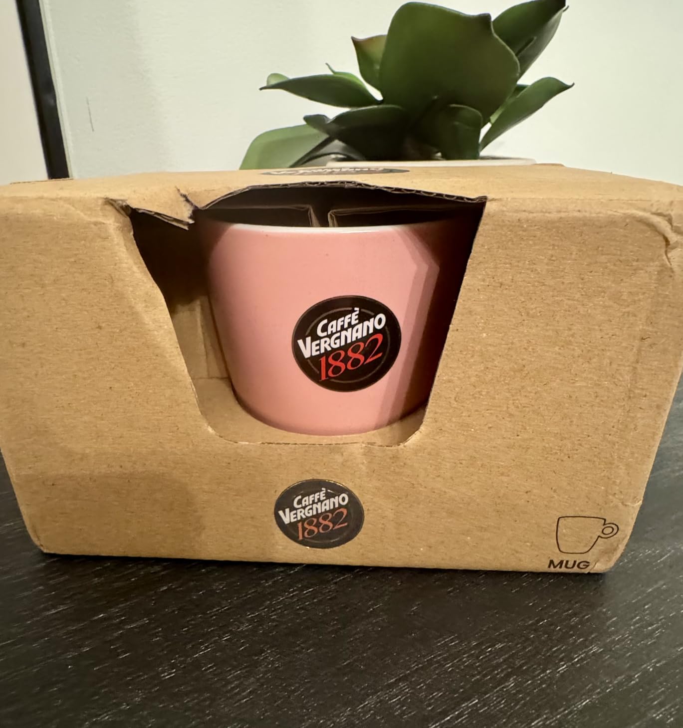 Caffe Vergnano Red Espresso Cup and Saucer Set, 2.5 oz (75 ml) Italian Porcelain Espresso Cups, Demitasse Coffee Cup Set for Espresso Macchiato Cortado, Ceramic Coffee Cups with Saucer customer photo 2