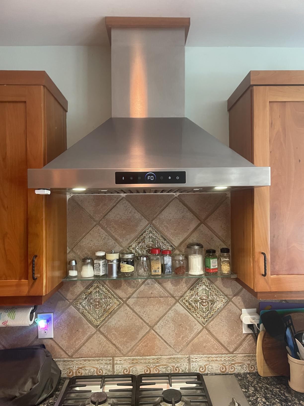 30 inch Wall Mount Range Hood, 1200 CFM with 4-Speed Gesture Sensing & Touch Control, Stainless Steel Kitchen Stove Vent Hoods with 2 LED Lights, Time Setting, Dishwasher-Safe Baffle Filters customer photo 1