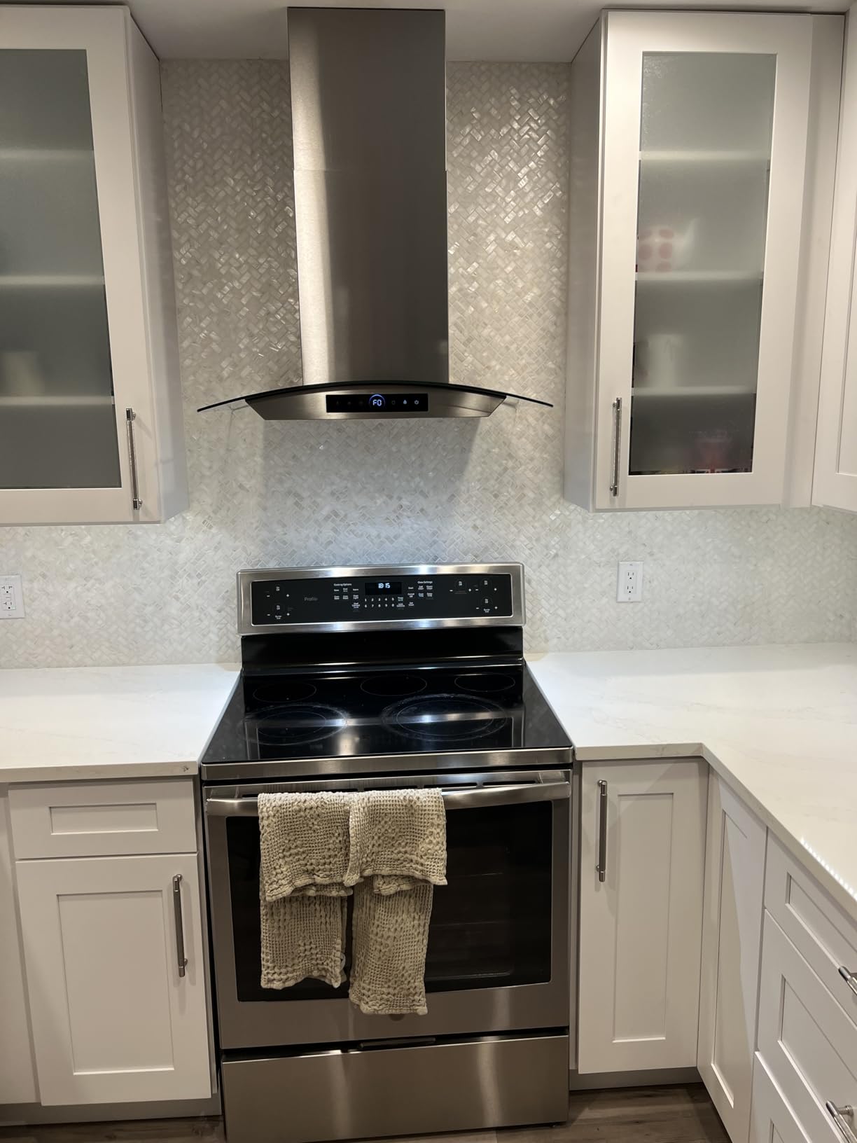 36 inch Range Hood Wall Mount, 1200 CFM with 4-Speed Gesture Sensing & Touch Control, Stainless Steel Ducted Kitchen Stove Vent Hoods with 2 LED Lights, Time Setting customer photo 2