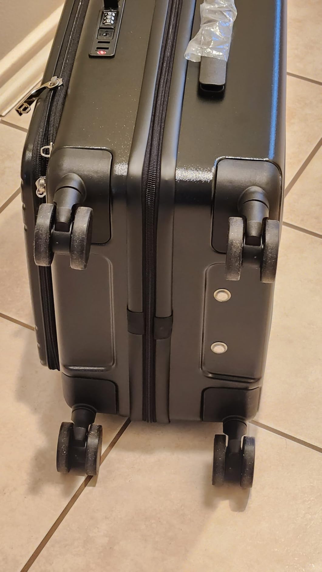 Carry On Luggage Top Opening with Cup Holder & Phone Holder, Expandable PC Hard Shell Suitcase, USB Charging Port, Side Hook, 360° Spinner Wheels, TSA Lock & YKK Zippers customer photo 1