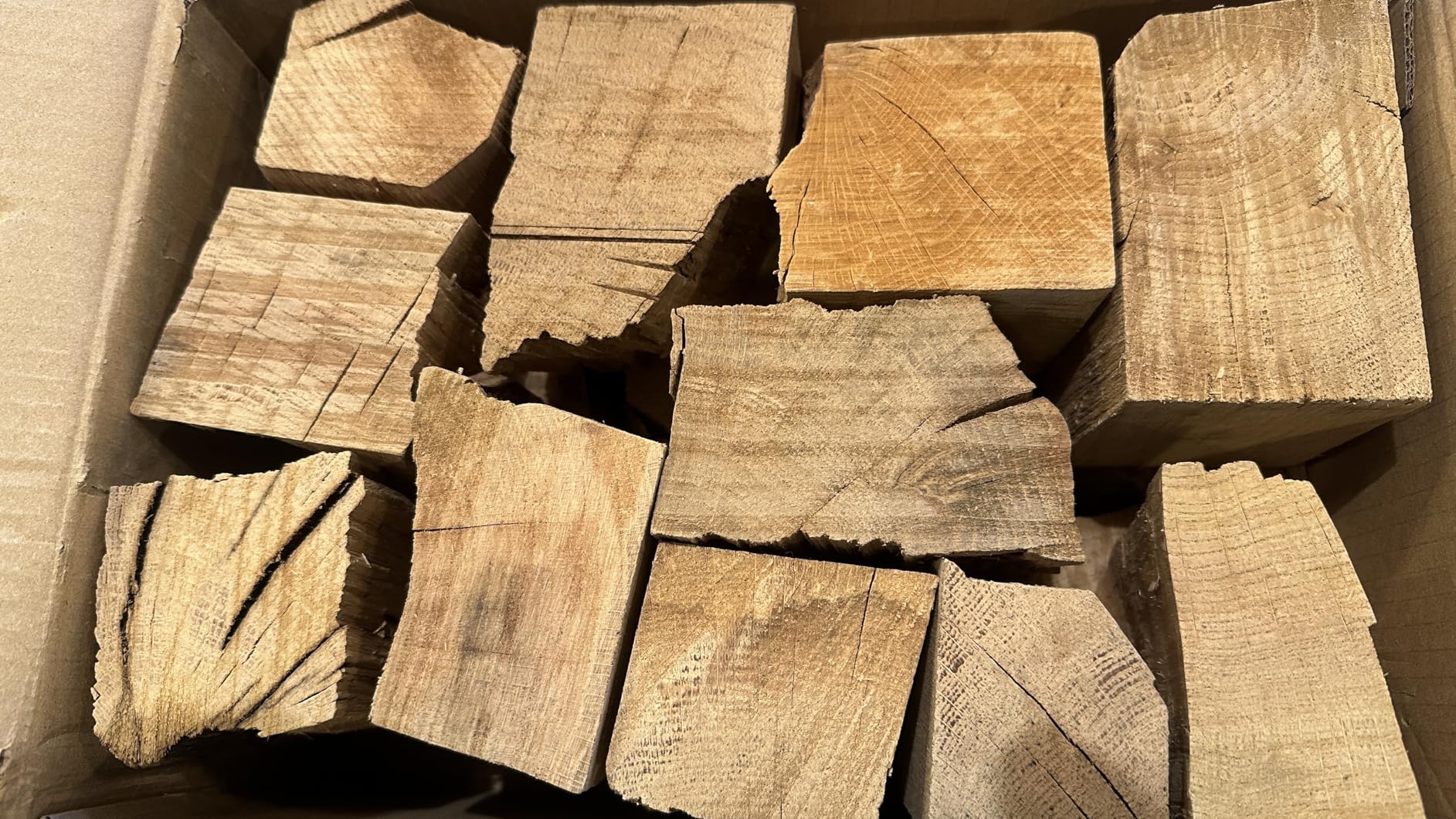 Oak Smoking Wood Chunks 12-14 LB - 100% Natural Oak Wood Chunks for BBQ, Smoker, Grill & Pizza Oven - Clean Burn, Rich Smoke Flavor customer photo 1