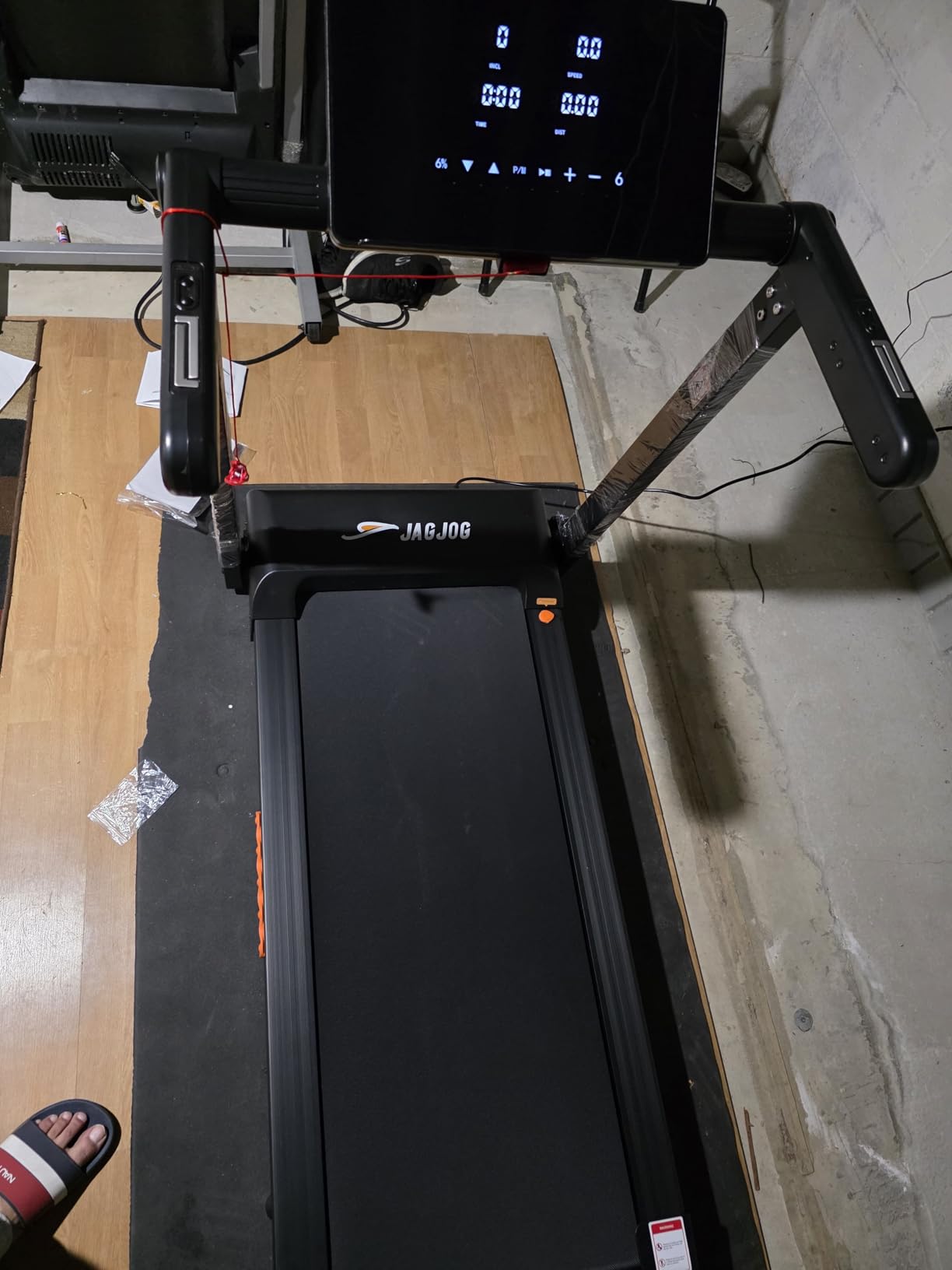 JAGJOG Treadmill for Home with 15% Auto Incline, 3.5HP Quiet Foldable Treadmill, 12 HIIT Programs, 14.96