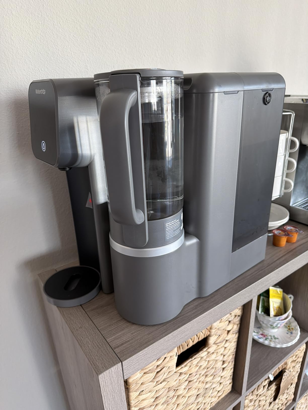 Waterdrop WD-M6H Instant Hot Reverse Osmosis System Countertop Water Filter, 7-Stage, 3:1 Pure to Drain, Hot Water Dispenser with 5 Temperature Options, RO System with Glass Pitcher, BPA-Free customer photo 1