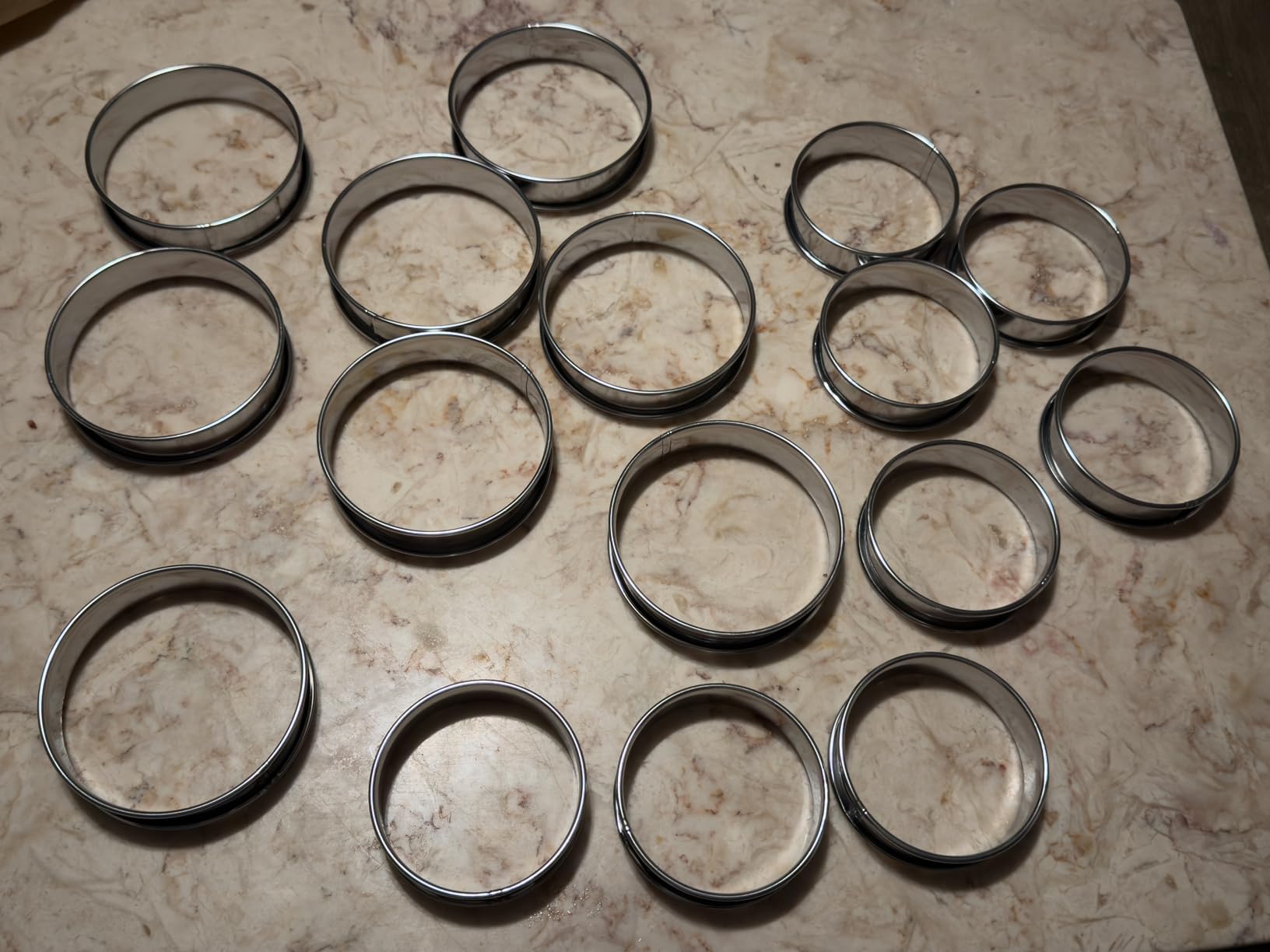 16Pcs Crumpet Rings Set, 4 & 3.15 Inch Nonstick English Muffin Rings, Stainless Steel Double Rolled Tart Ring, Round Metal Pastry Ring Molds for Baking Cake Dessert Food Making Tool customer photo 1