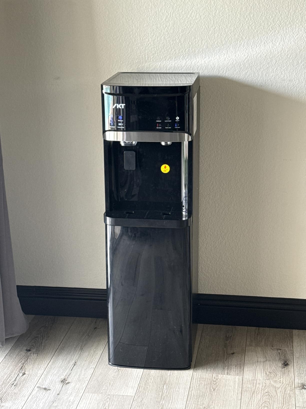 IKT Self-Clean Bottom Loading Hot and Cold Water Dispenser with Ice Maker Machine for 5 Gallon Bottle 22lbs Daily Capacity Ice Full Alert Black customer photo 1