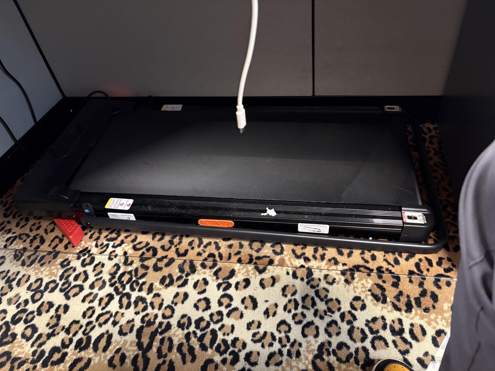 16% Incline Treadmill with Handle, 4-in-1 Foldable Treadmill with Triple-Screen Console, 3.0HP Quiet Brushless Treadmills for Home and Office Use, 400 LBS Capacity customer photo 1