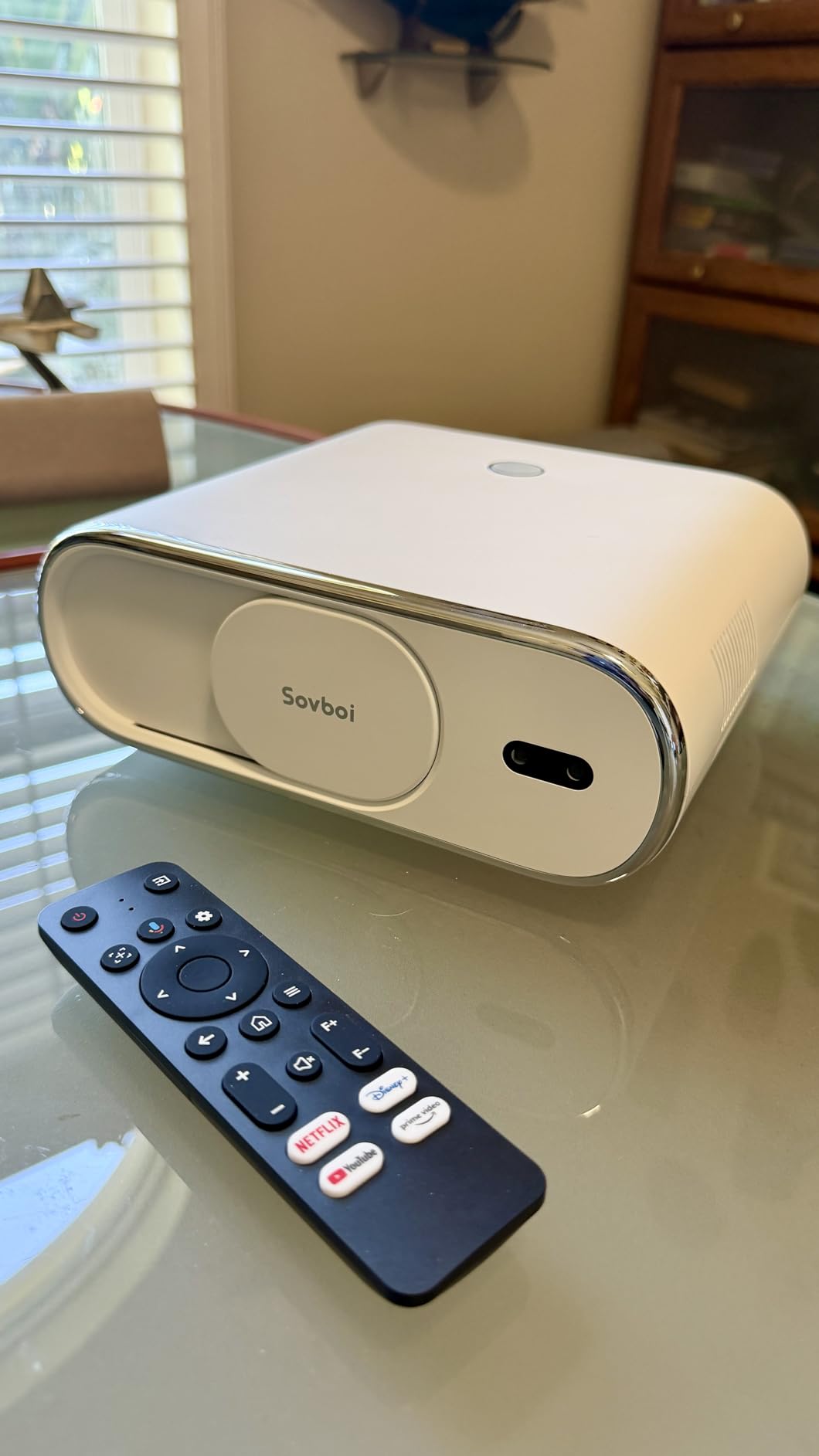 Sovboi 4K Projector Built-in Google TV 2500 ANSI Auto Lens Cap 4D Keystone Auto Focus AI Voice customer photo 2