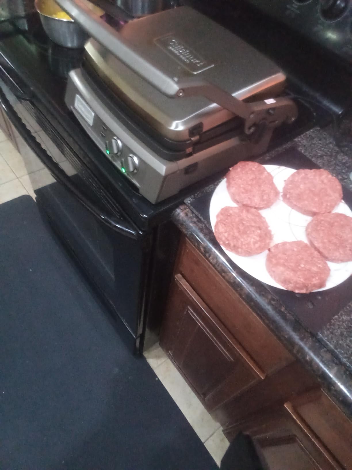 Cuisinart Griddler Deluxe, Electric Griddle, GR-150NAS customer photo 1