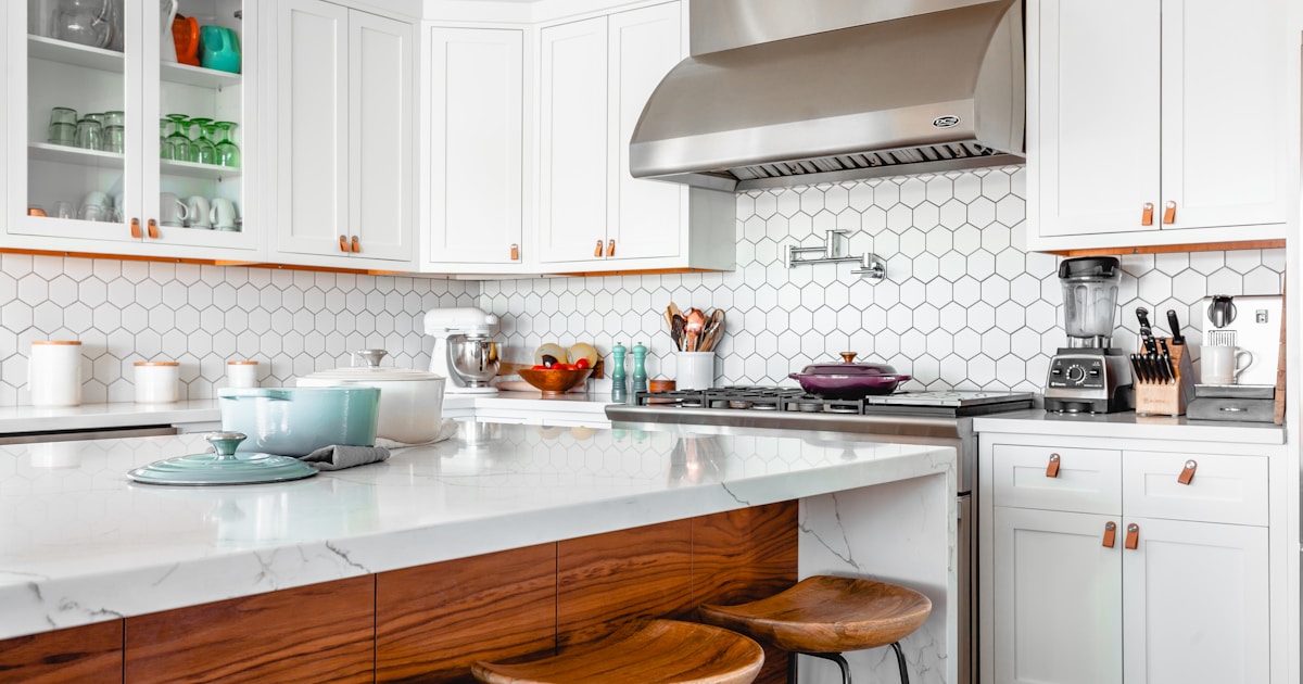 Best Bronze Kitchen Faucet [cy]: 12 Models Tested for Durability & Style - lexavebrew