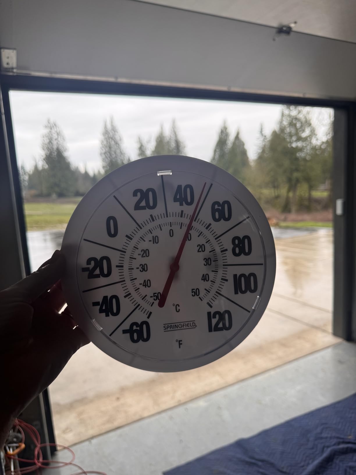 Springfield Indoor Outdoor Big and Bold Dial Thermometer, Wireless Thermometer with Easy to Read Large Numbers for Patio, Pool, and Indoor Areas, 8-Inch, White customer photo 1