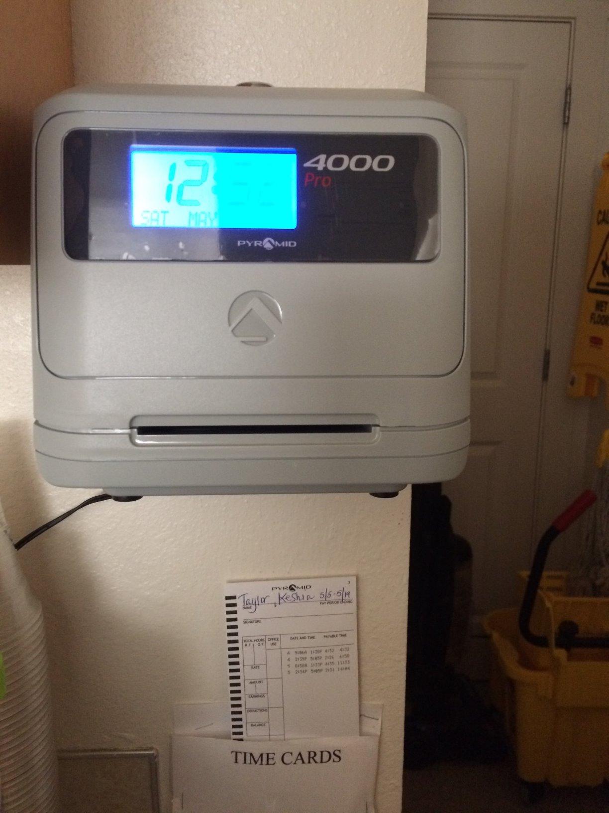 Pyramid Time Systems - Model 4000 Auto Totaling Time Clock, Electronic Time Punch Clock for Small Business, Bundle Includes: 25 Time Cards, Ribbon and 2 Security Keys - Silver customer photo 1