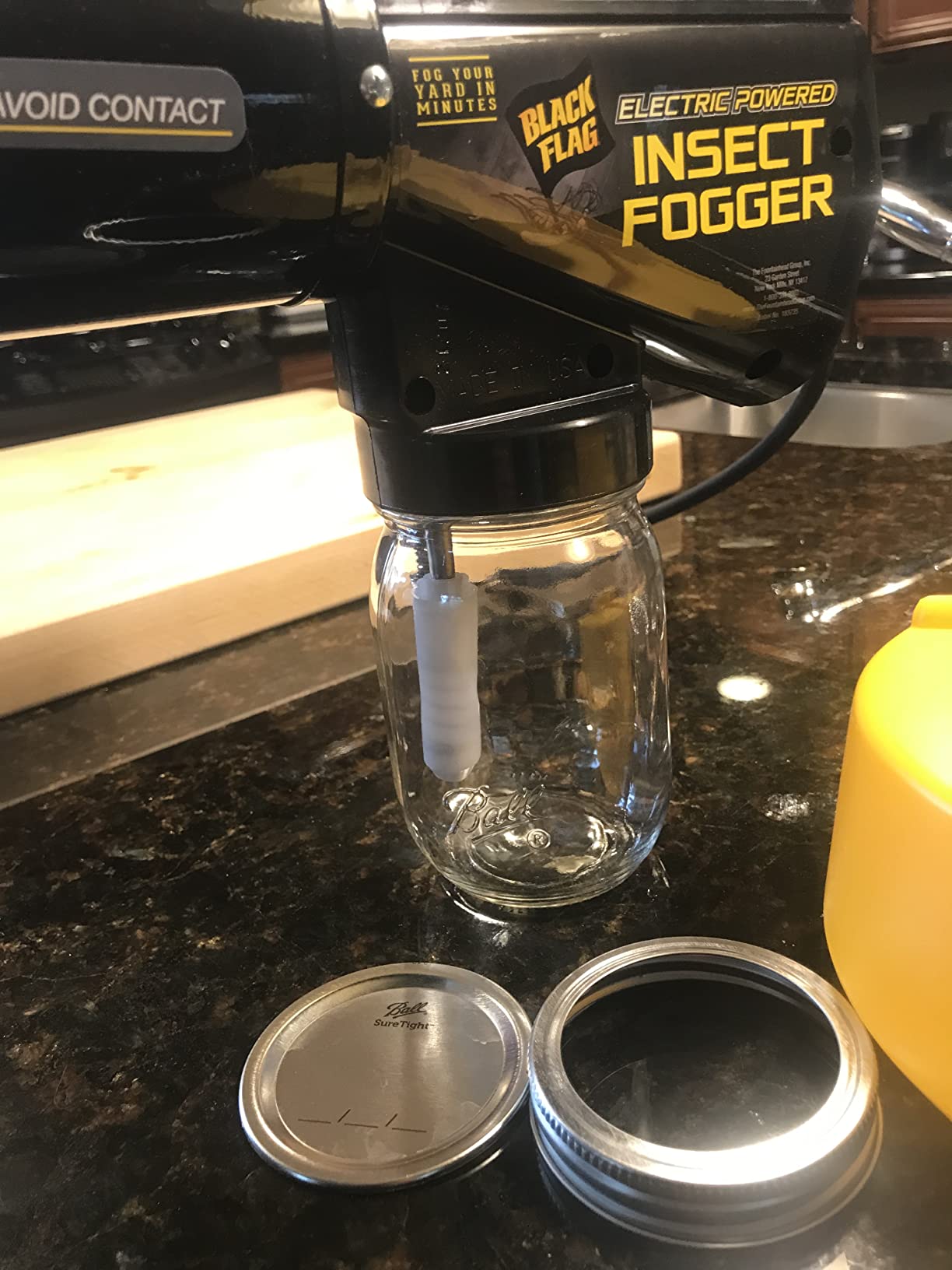Black Flag 190107 Electric Insect Fogger for Killing and Repelling Mosquitoes, Flies, and Flying Insects Outdoors, Yellow & Black customer photo 2