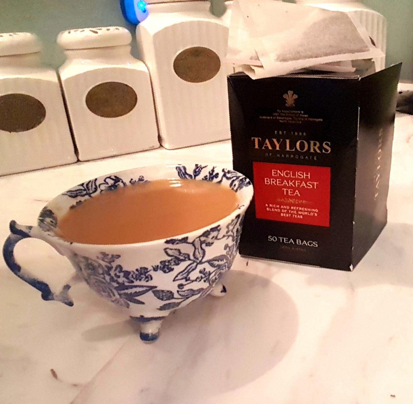 Taylors of Harrogate English Breakfast, Black Tea, Pillow Tea Bags, 50 Count (Pack of 1), Rich, Bright & Malty, Caffeinated customer photo 2