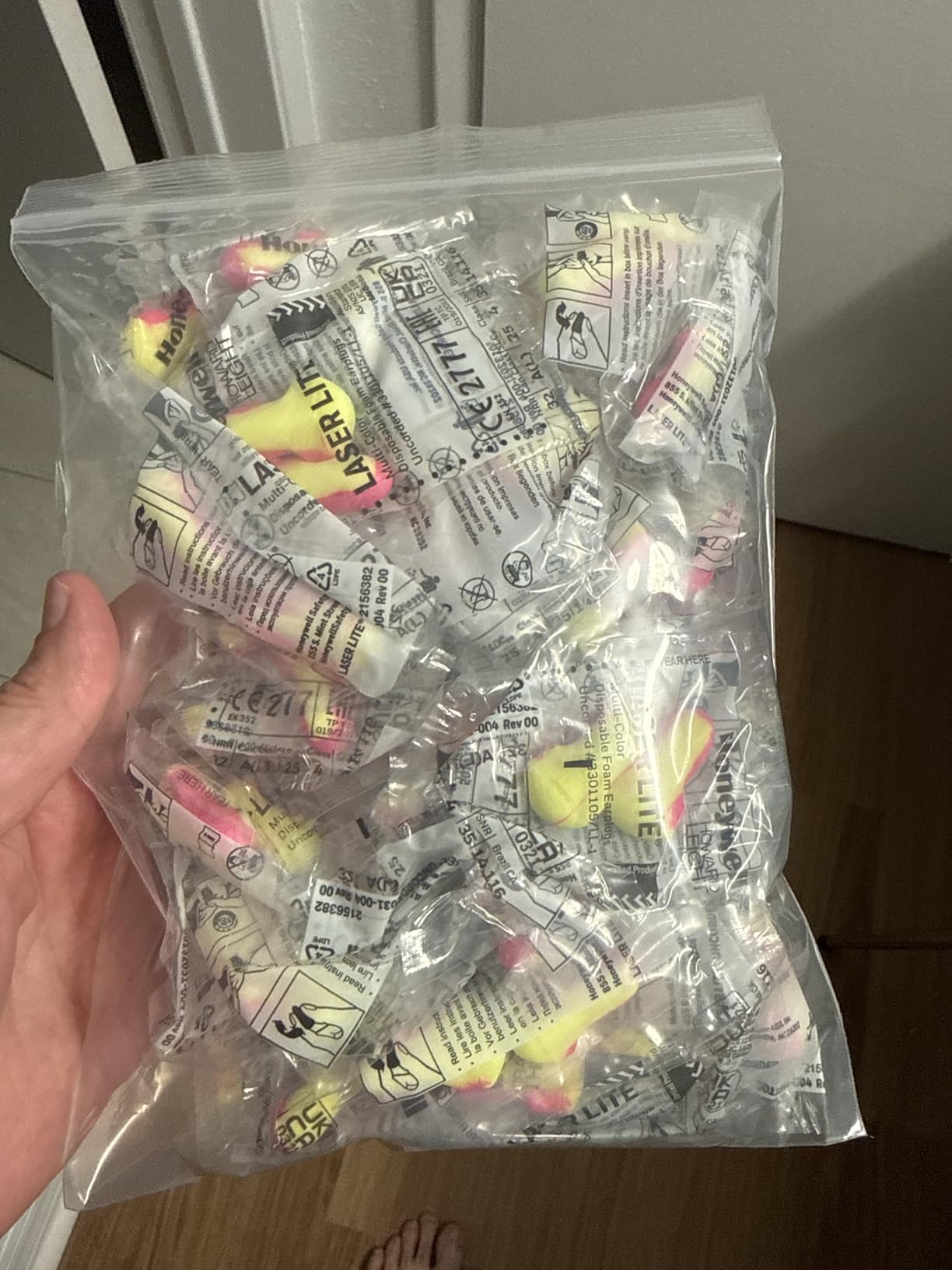 Howard Leight by Honeywell Laser Lite High Visibility Disposable Foam Earplugs, Pink/Yellow , 200-Pairs (LL-1) - 3301105 customer photo 1
