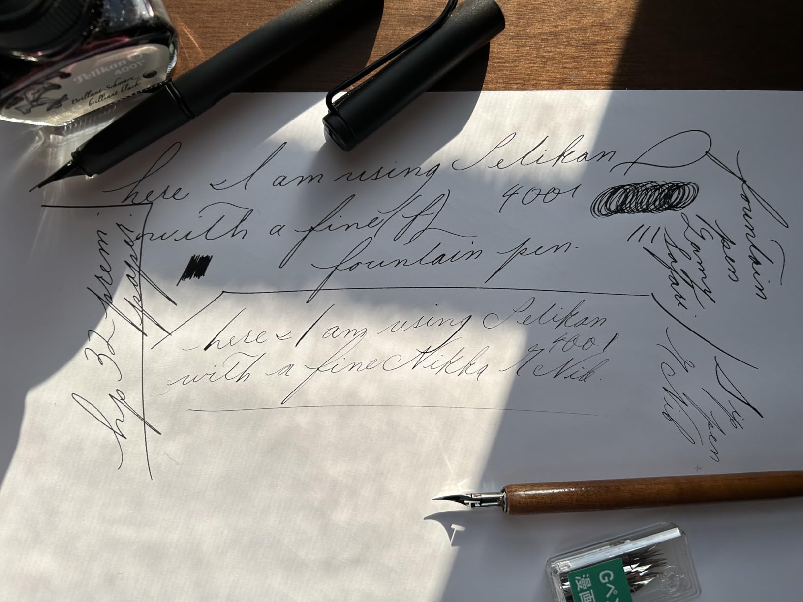 Pelikan 4001 Bottled Ink for Fountain Pens, Royal Blue, 30ml, 1 Each (301010) customer photo 1