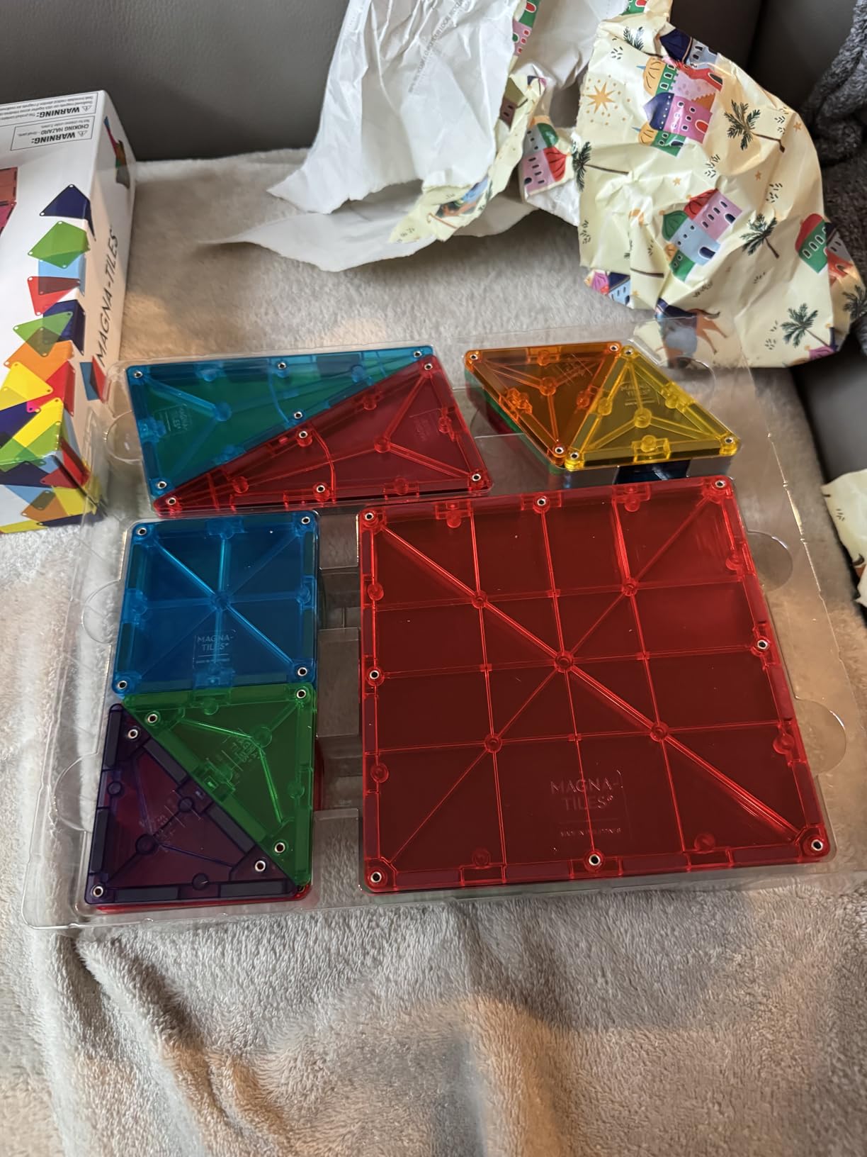 MAGNA-TILES Classic 32-Piece Magnetic Construction Set - The ORIGINAL Magnetic Building Brand customer photo 2