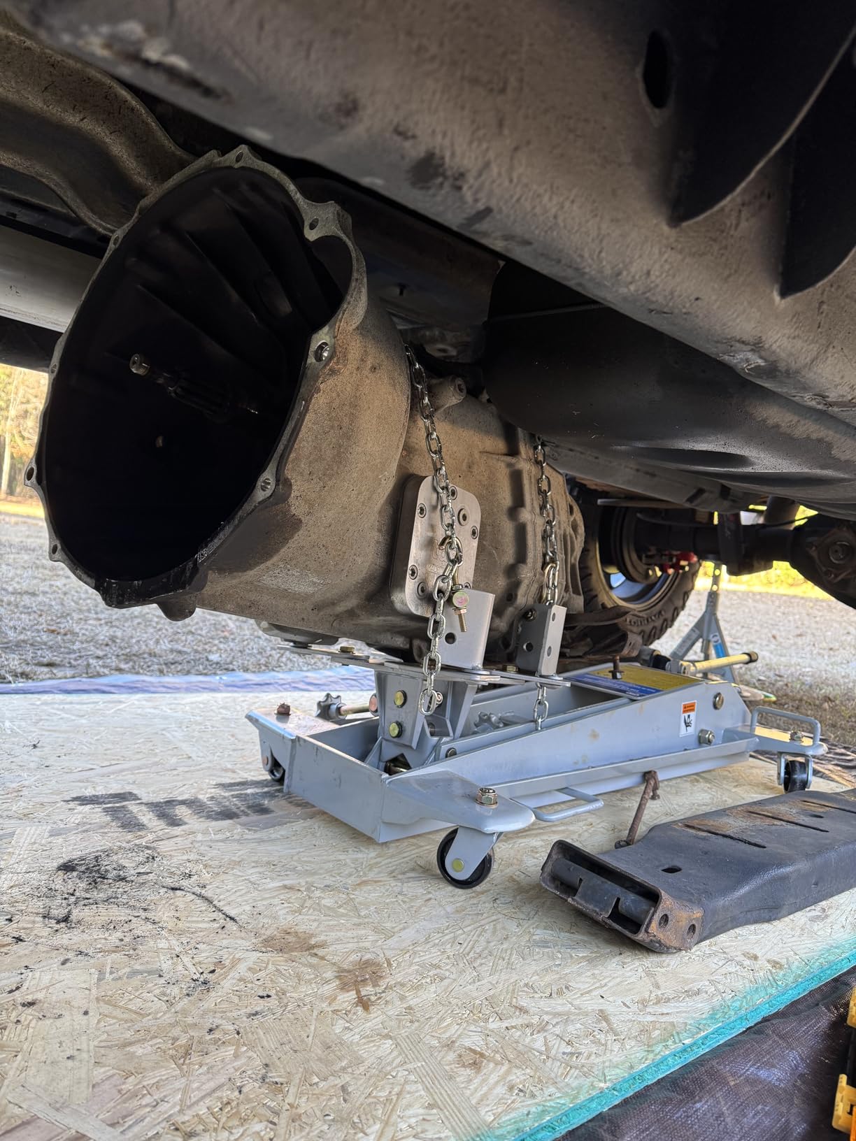 OTC 1521A 1000 lbs Capacity Low-Lift Transmission Jack, Silver customer photo 2