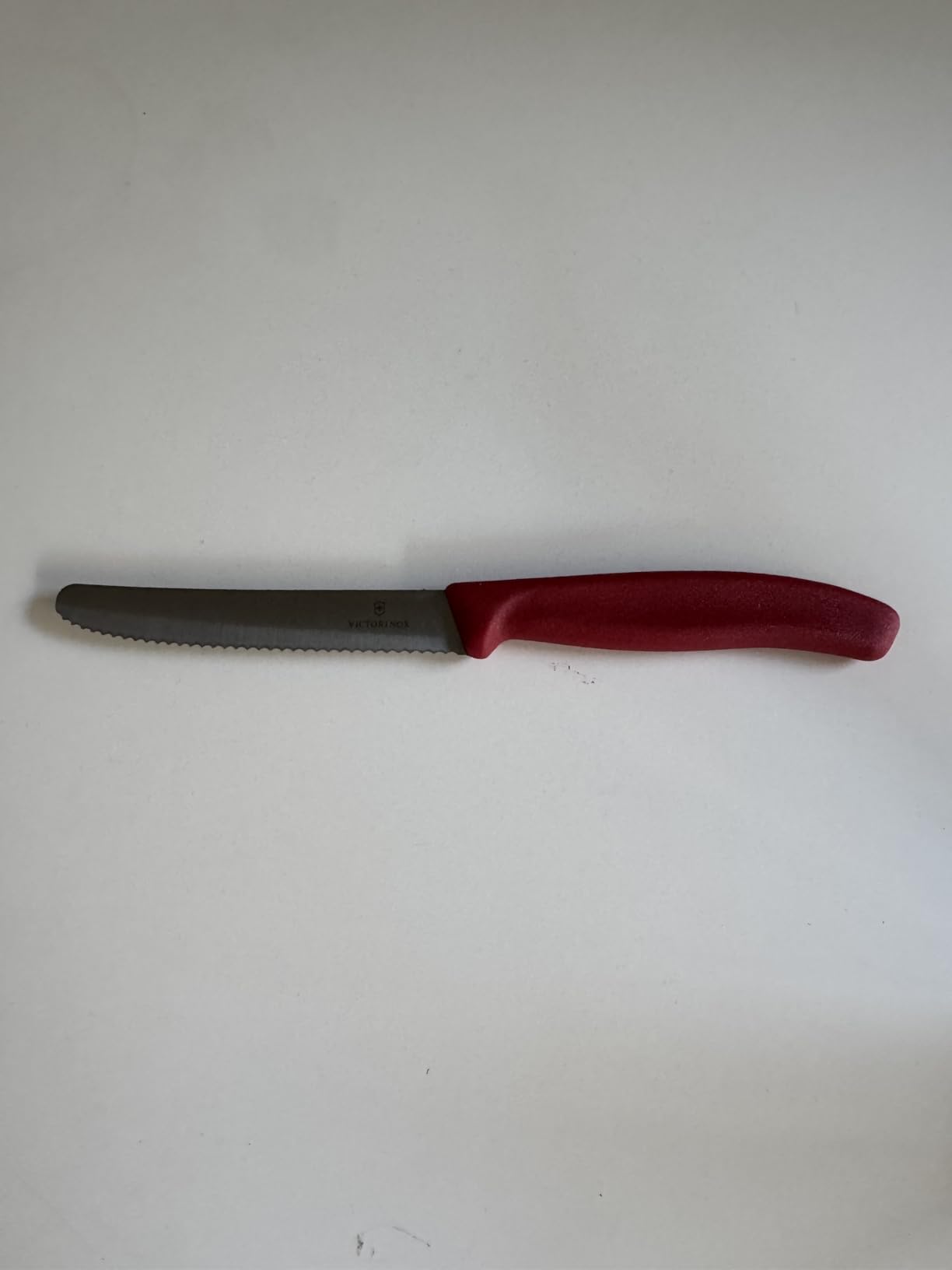 Victorinox 6.7831 Swiss Classic Tomato and Table Knife Ideal for Cutting Fruits and Vegetables with Soft Skin Serrated Blade in Red, 4.3 inches customer photo 2
