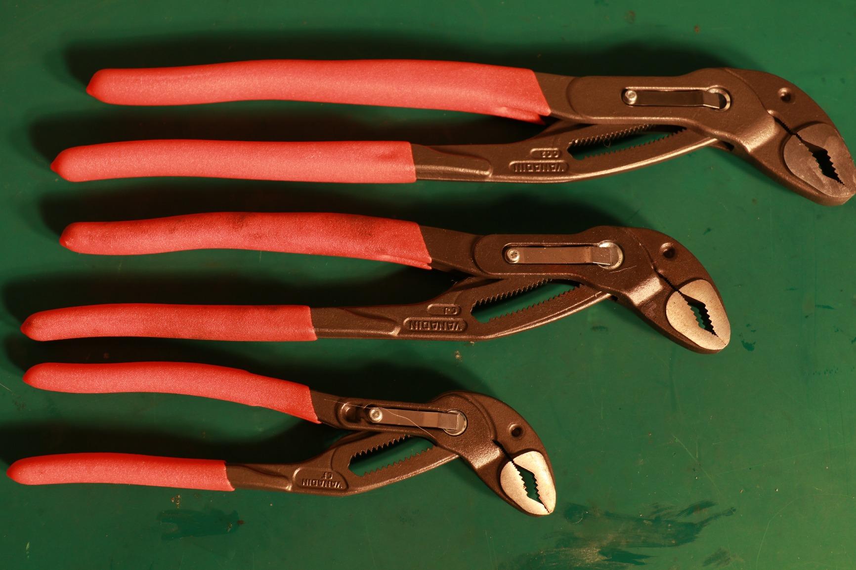 KNIPEX Tools 00 20 06 US1, Cobra Pliers 7, 10, and 12-Inch Set, 3-Piece customer photo 1