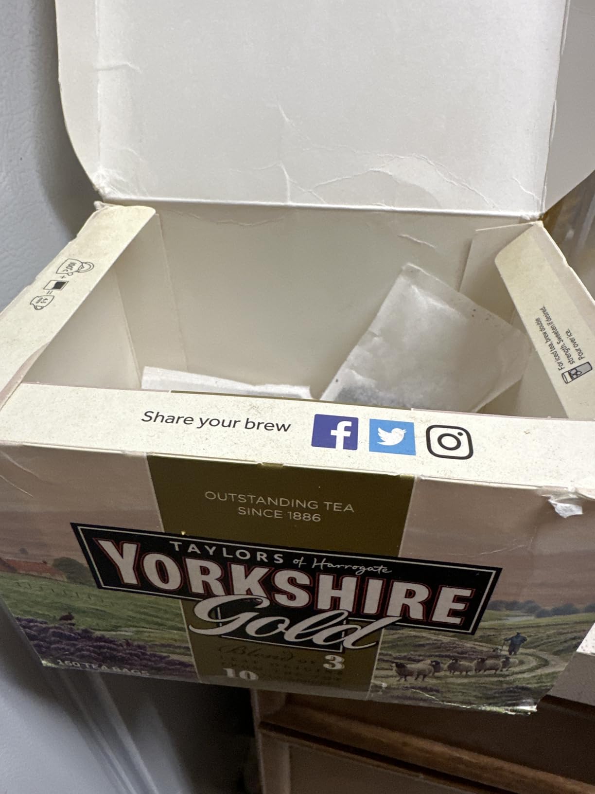 Yorkshire Tea, Gold, Pillow Tea Bags, 160 Count (Pack of 1), Premium Blend, Rich, Smooth, and Satisfying, Classic British Breakfast Blend, Caffeinated customer photo 1