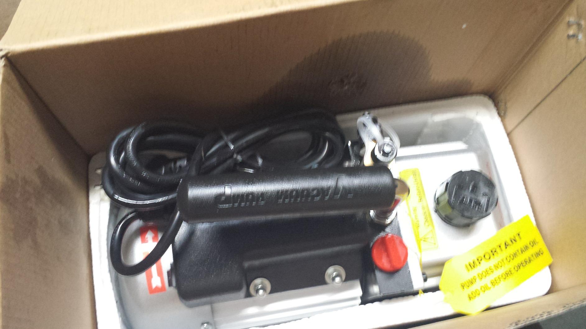 FJC 6909 3.0 CFM Vacuum Pump - Two-Stage customer photo 1