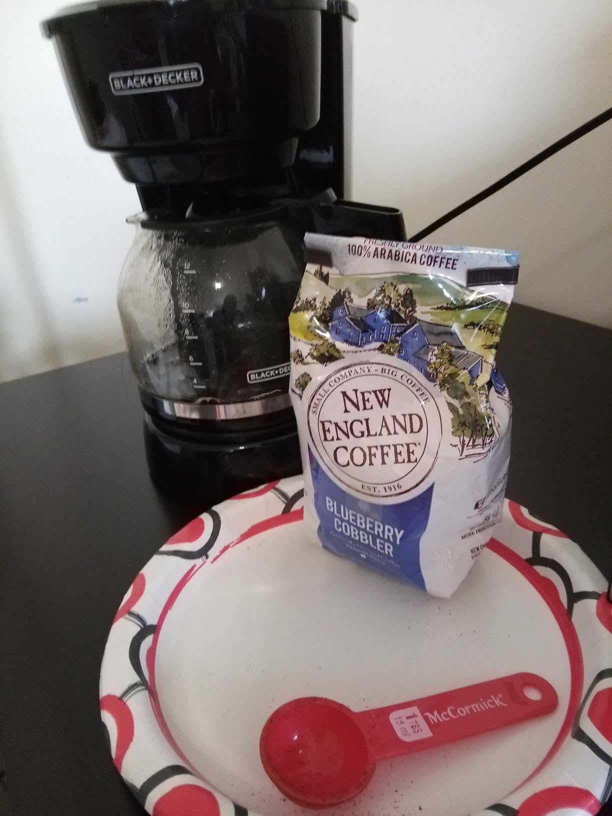 New England Coffee Blueberry Cobbler Medium Roast Ground Coffee, 11oz Bag (Pack of 1) customer photo 2