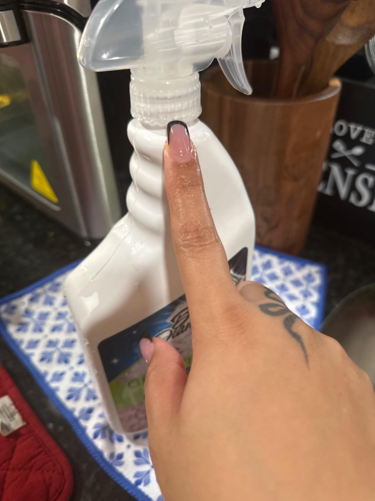 Black Diamond Stoneworks GRANITE PLUS! 2 in 1 Cleaner & Sealer for Granite, Marble, Travertine, Limestone, Ready to Use! 32 Fl Oz customer photo 2