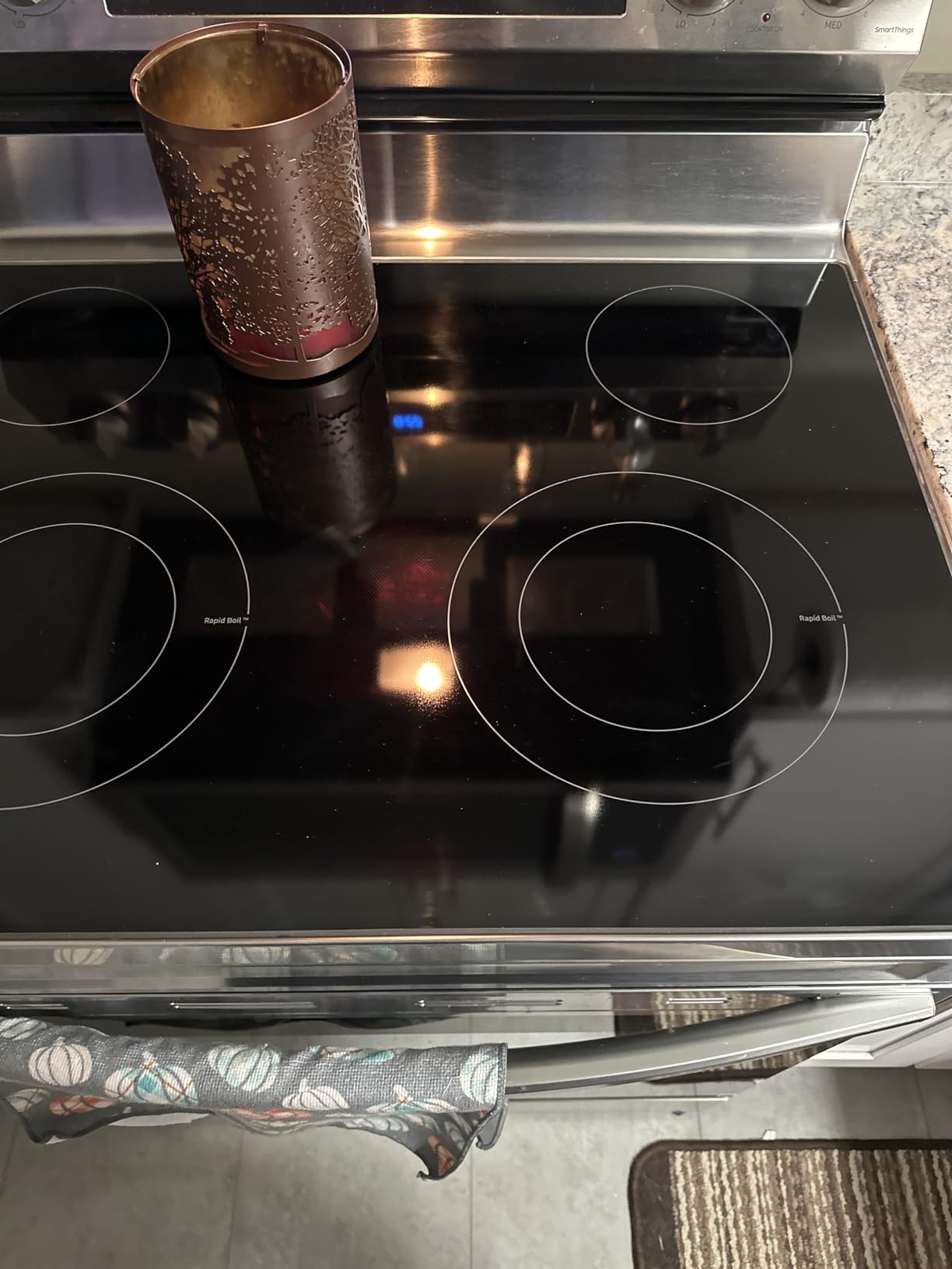 HOPE'S Perfect Cooktop Glass and Ceramic Cooktop and Stove Top Cleaner, Fast Acting and Removes Burnt on Stains from Glass Ceramic Smooth Top Ranges with its No Rinse Formula, 10.6 Oz, Pack of 1 customer photo 1
