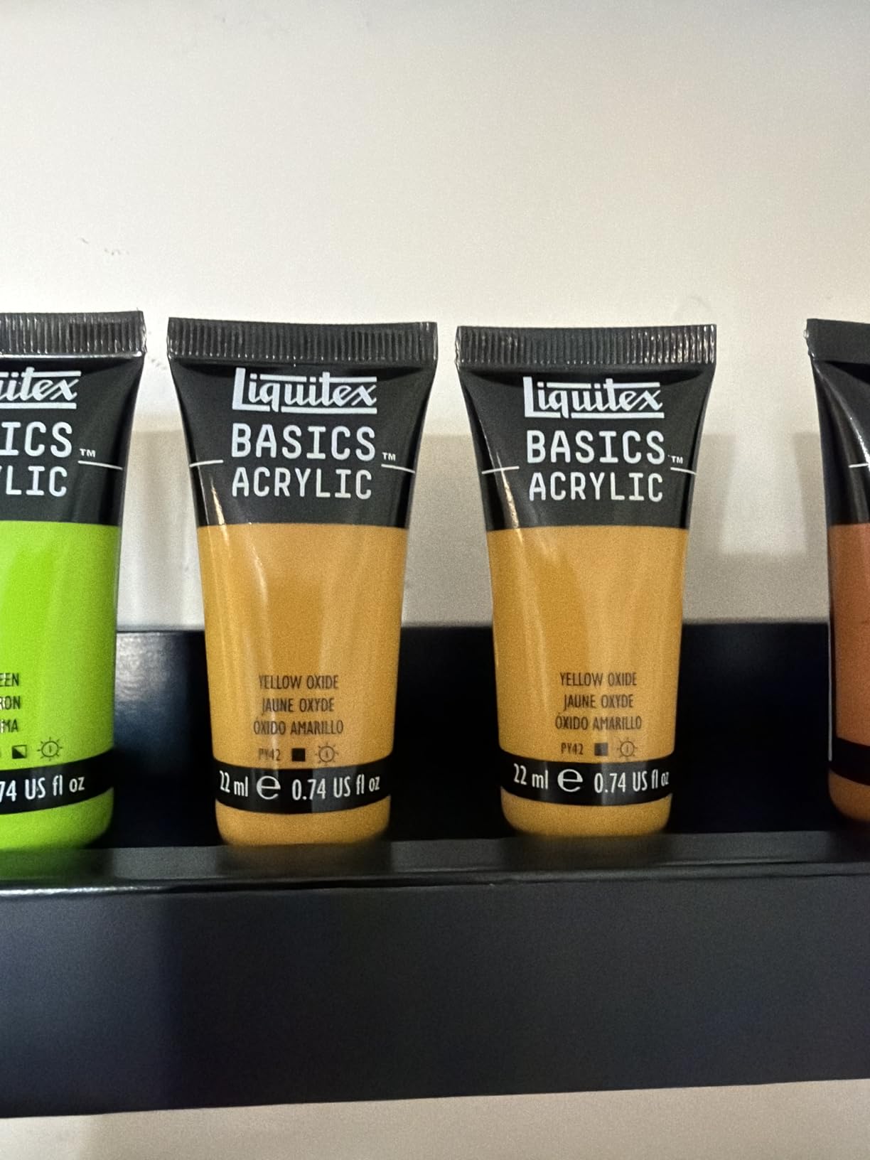 Liquitex BASICS Acrylic Paint Set, 8 x 75ml (2.4-oz) Tube Paint Set customer photo 1