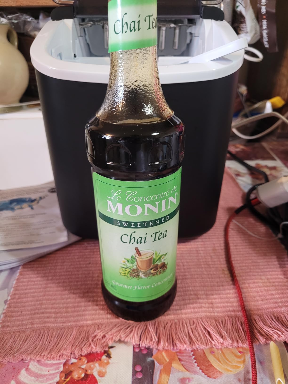 Monin - Chai Tea Concentrate, Spiced Green Tea Flavor, Natural Flavors, Great for Spiced Chai Teas, Coffee Drinks, Dessert Cocktails, Non-GMO, Gluten-Free (1 Liter) customer photo 2