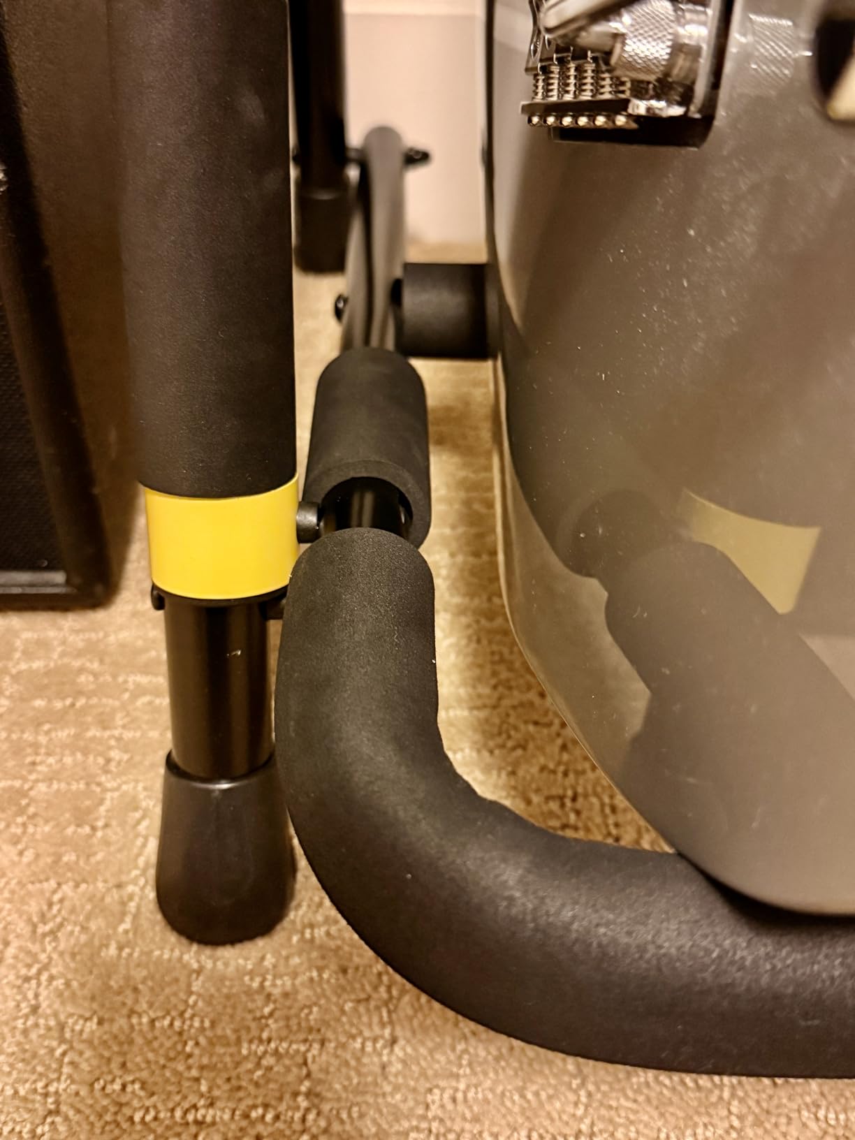 Hercules Stands GS523B 3 Space Guitar Rack customer photo 1