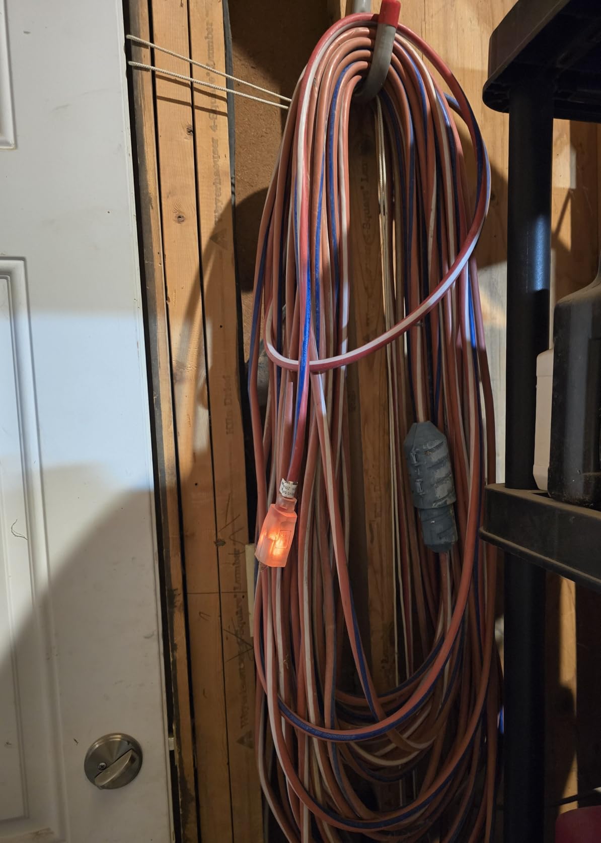 Southwire Heavy Duty Extension Cord, 50Ft, 12 Gauge, 3 Conductor, Outdoor Cord, Lighted End, SJTW, Red/White/Blue, 2548SWUSA1 customer photo 2