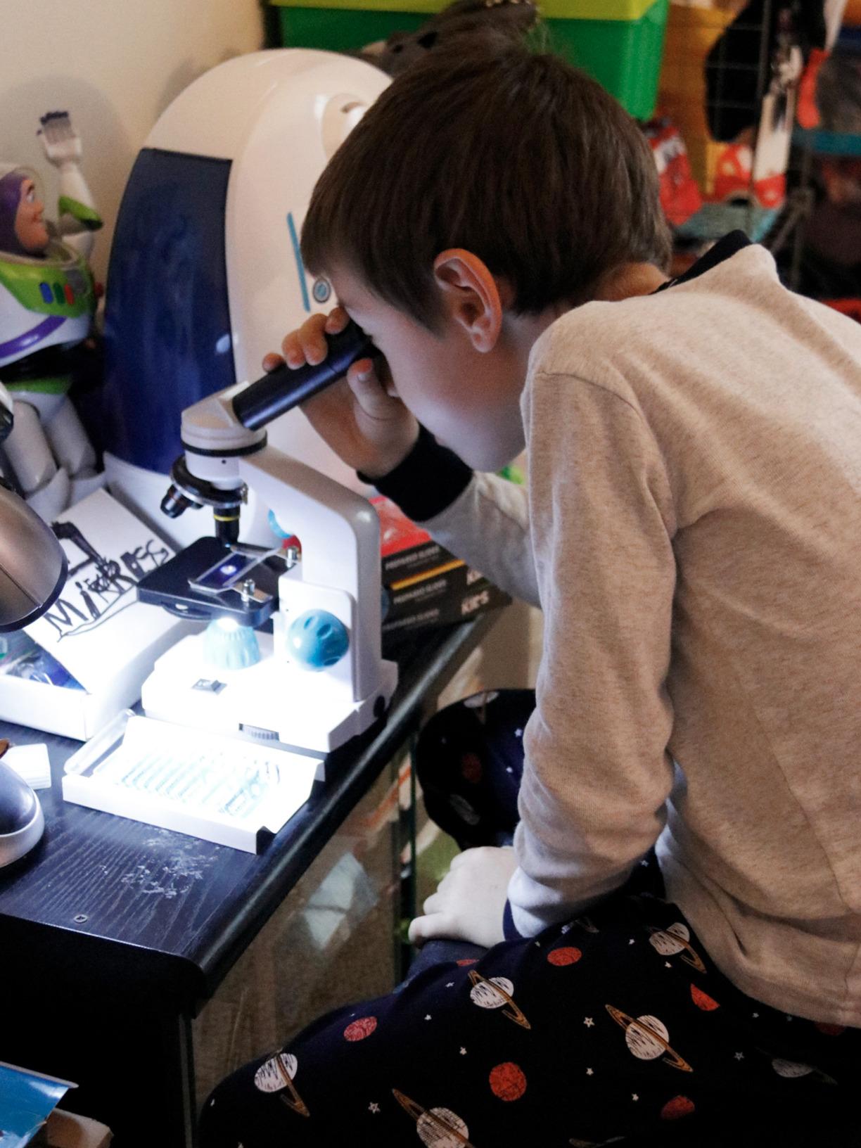 Omano Juniorscope Microscope for Kids - Microscope Kit for Kids 8+ for Science Microscope Experiments - Kids Microscope Kit That Encourage STEM Exploration - Beginner Microscope for Kids 8 and Up customer photo 2