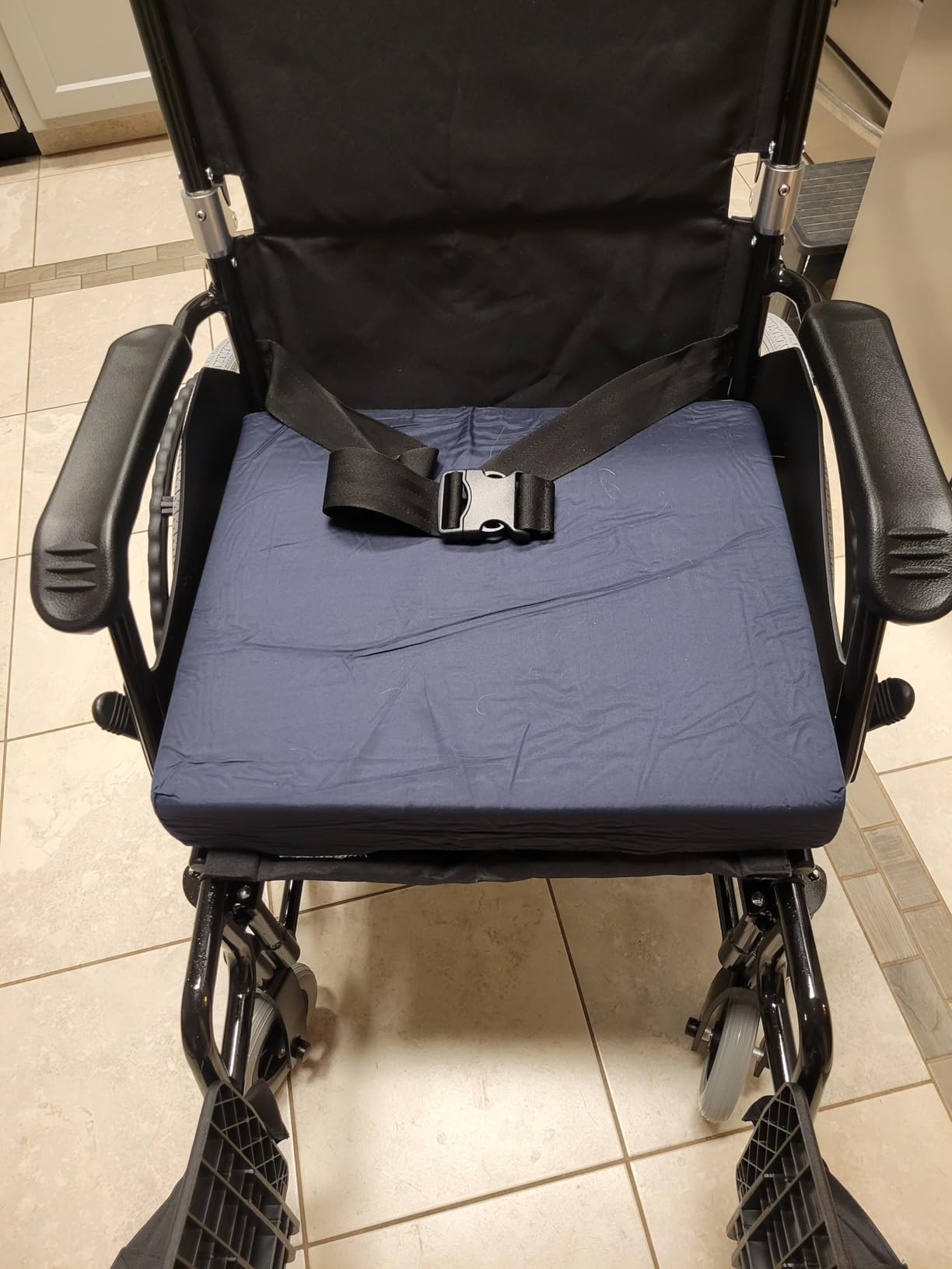 Karman 24 pounds LT-980 Ultra Lightweight Wheelchair Black customer photo 1