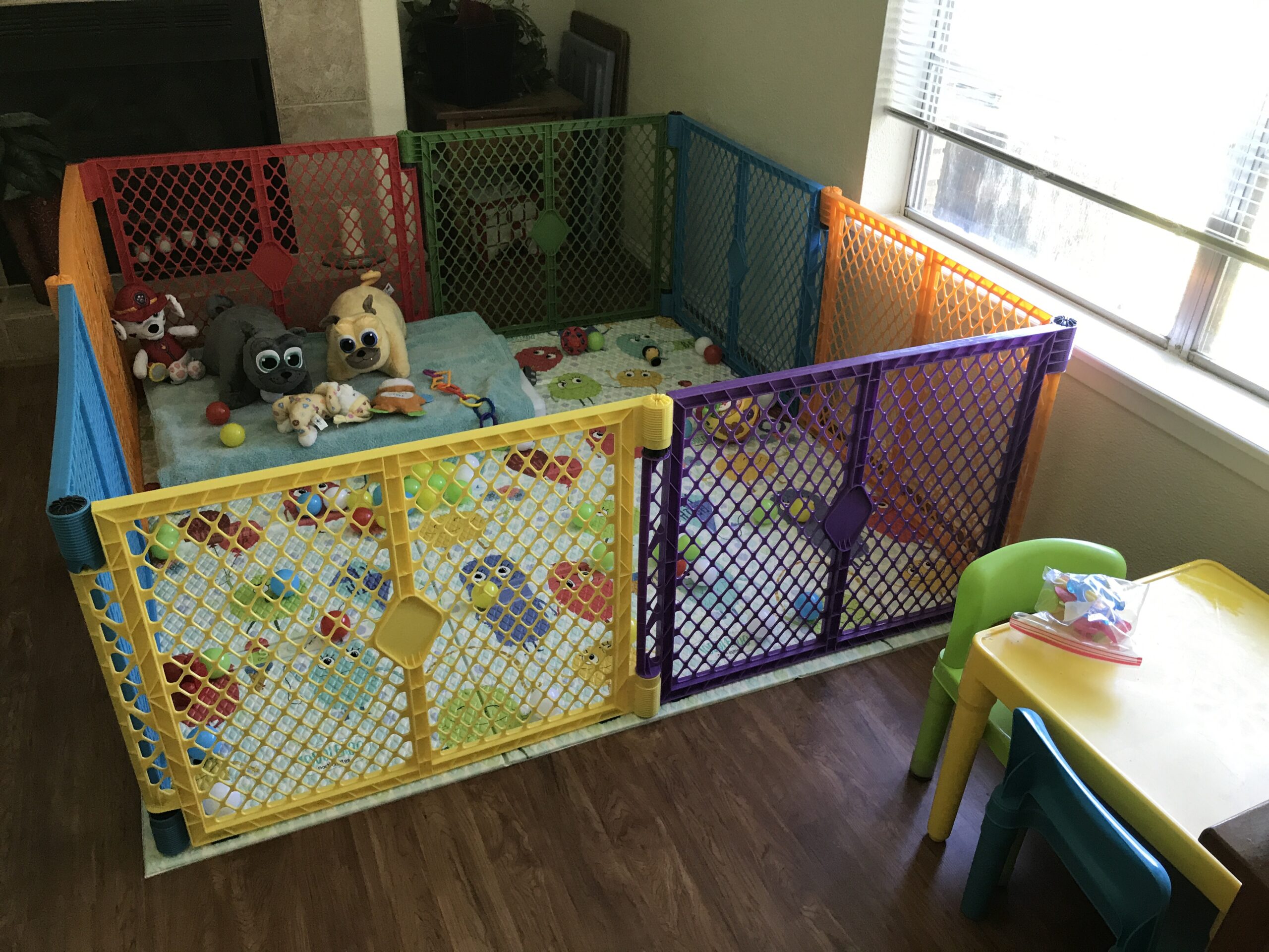 Toddleroo by North States - Superyard Colorplay Baby Play Yard: Freestanding 8 Panel Baby Playpen - Indoor or Outdoor Use - Made in USA - Encloses Up to 34.4 Square Feet - 26 Inches Tall customer photo 1