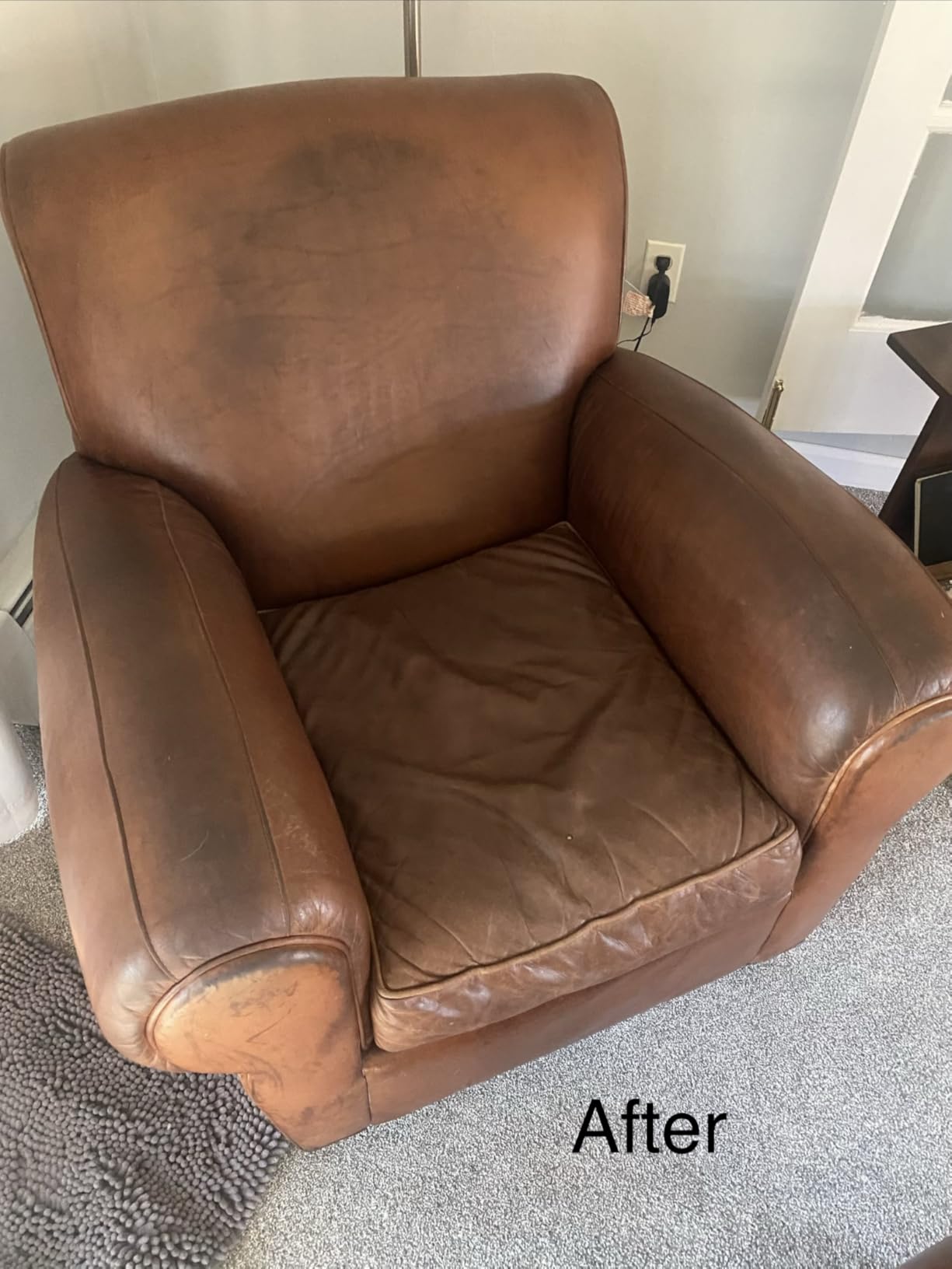 Weiman Leather Cleaner & Conditioner - Cleans, Restores & Protects Leather, UV Protection Prevent Cracking & Fading, For Car Seats, Sofas, Shoes, Bags & All Finished Leather Surfaces, 1 Pack, 12 Fl Oz customer photo 1