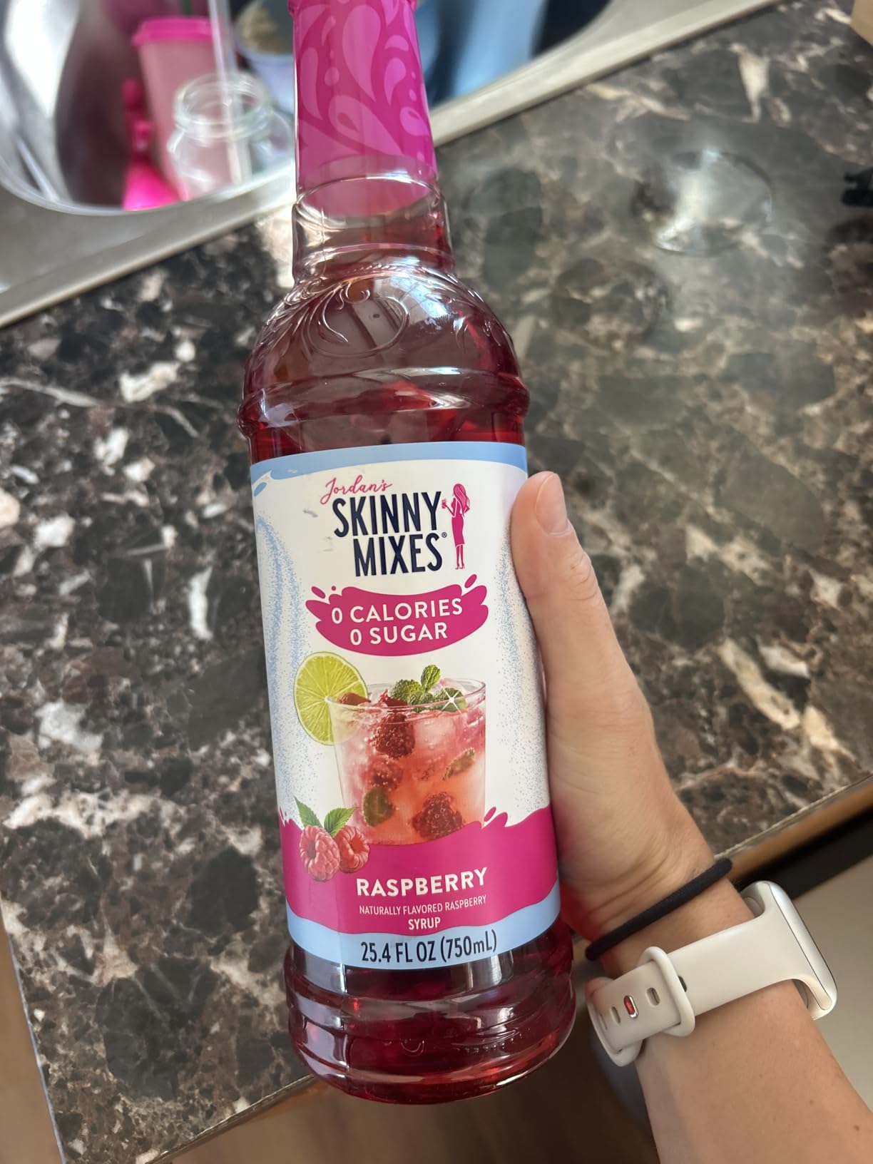 Jordan's Skinny Mixes Sugar Free Syrup, Raspberry Flavor, Fruit Flavored Water Enhancer, Drink Mix for Ice Tea, Lemonade & More, Zero Calorie Flavoring, Keto Friendly, 25.4 Fl Oz, 1 Pack customer photo 1