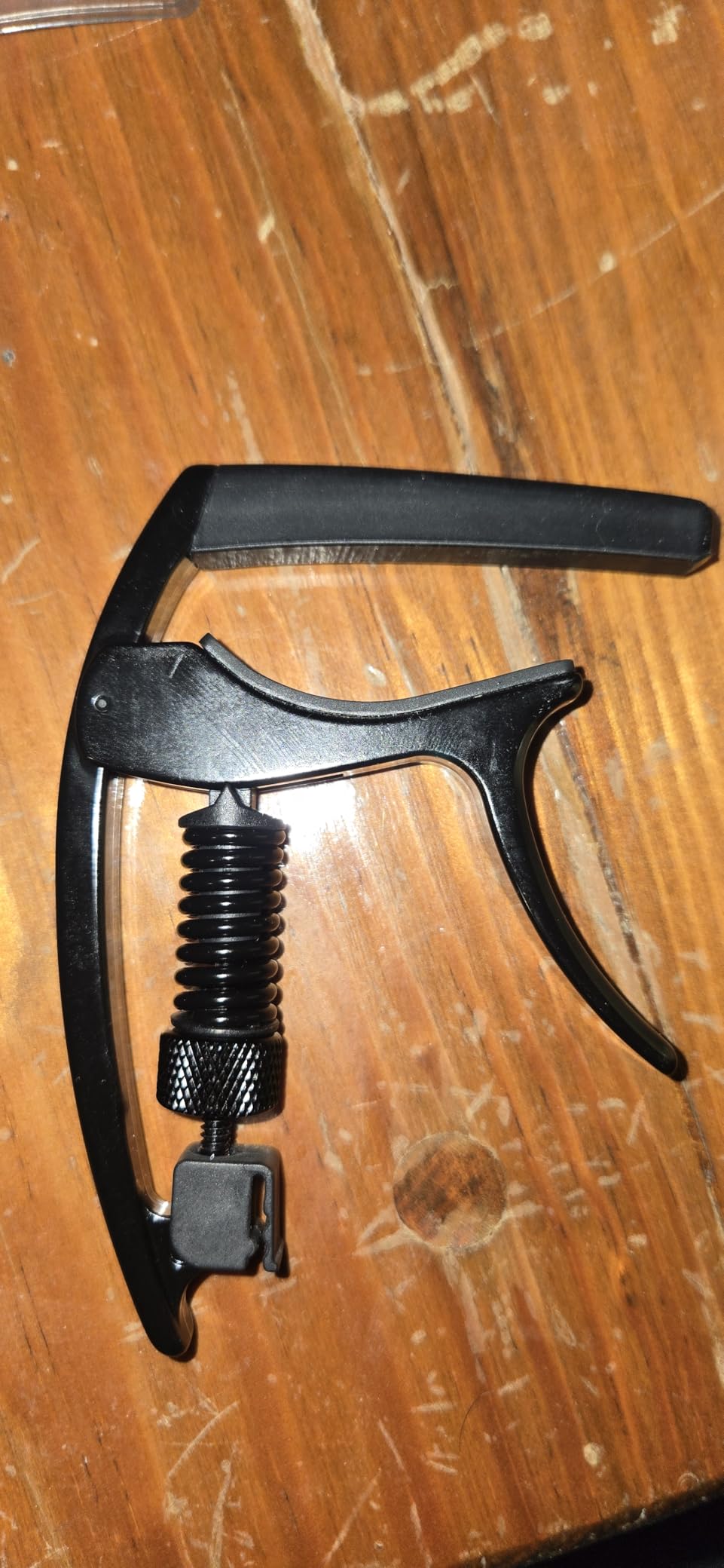 D'Addario Guitar Capo - NS Tri Action - For 6-String Electric and Acoustic Guitars - Micrometer Tension Adjustment for Buzz-Free, In-Tune Performance customer photo 2