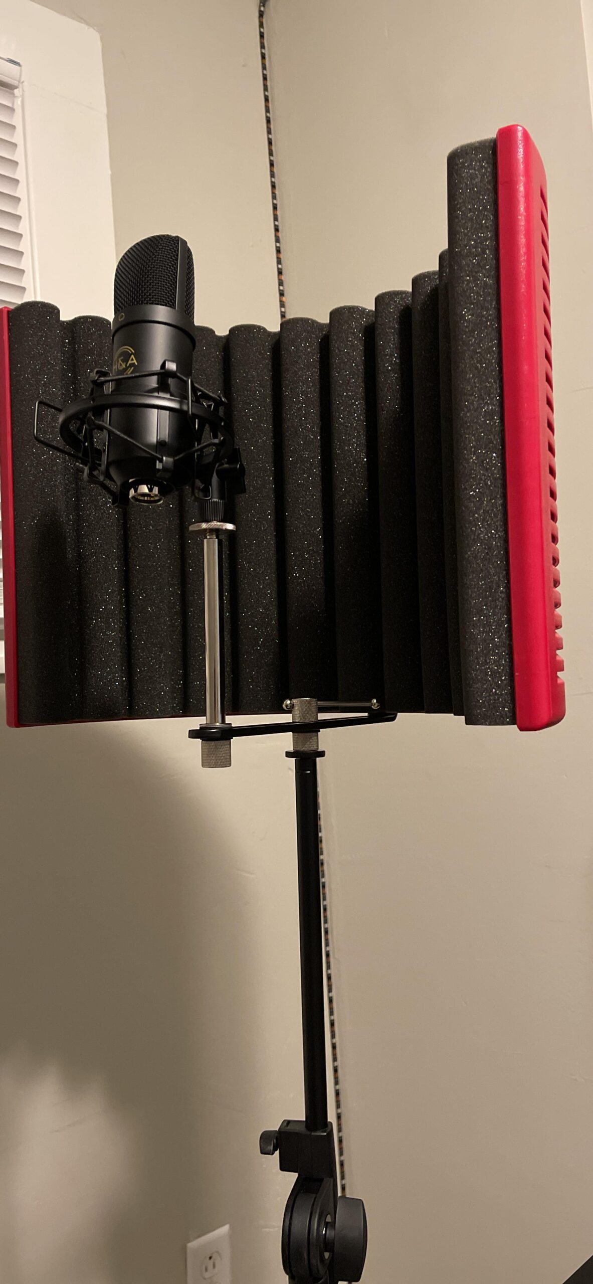 sE Electronics RF-X Reflexion Filter - Portable Microphone Isolation Shield for Recording Music, Podcasts & Voice-Overs customer photo 1