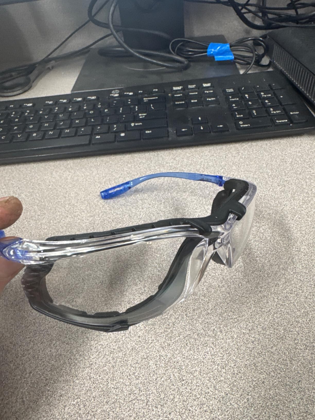 3M Safety Glasses, Virtua CCS, ANSI Z87, Anti-Fog, Clear Lens, Blue Frame, Corded Ear Plug Control System, Removable Foam Gasket customer photo 2