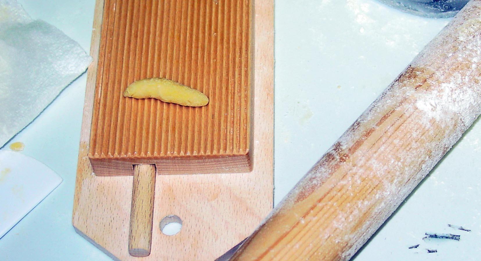 Eppicotispai Garganelli and Gnocchi Stripper with Paddle, Natural Beechwood customer photo 2