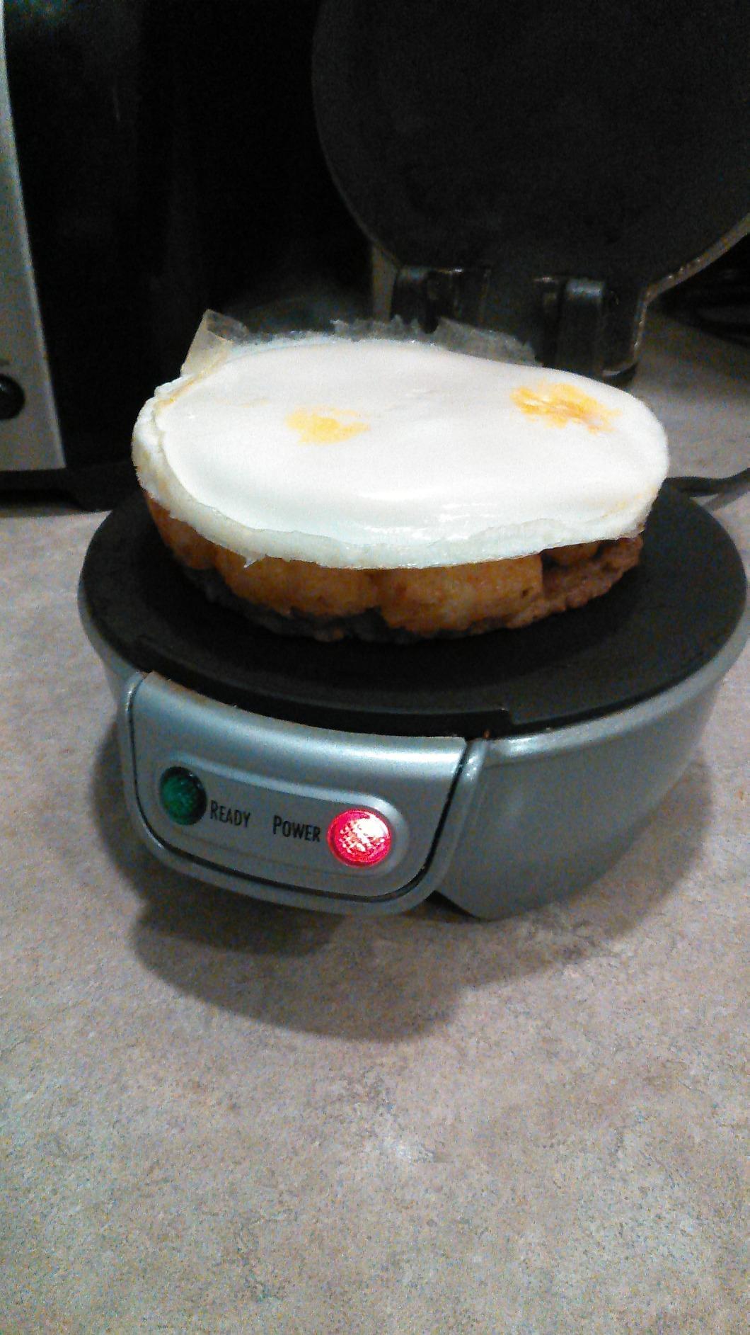 Hamilton Beach Breakfast Sandwich Maker with Egg Cooker Ring, Customize Ingredients, Perfect for English Muffins, Croissants, Mini Waffles, Silver (25475) customer photo 2