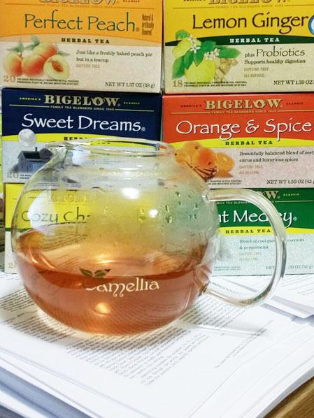 Bigelow Tea Caffeine Free 6 Flavor Herbal Tea Variety Pack, 118 Total Tea Bags (Pack of 6) customer photo 1