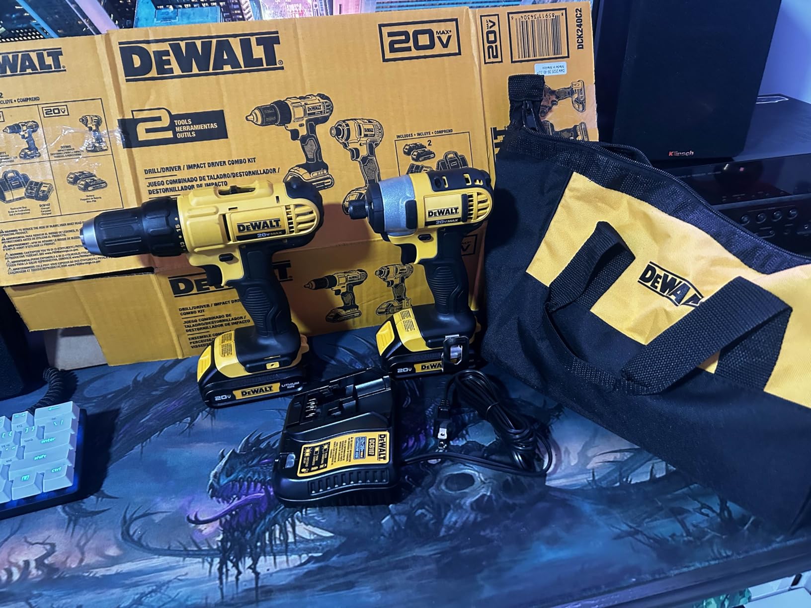 DEWALT 20V MAX Cordless Drill and Impact Driver, Power Tool Combo Kit, Includes 2 Batteries, Charger and Bag (DCK240C2) customer photo 1