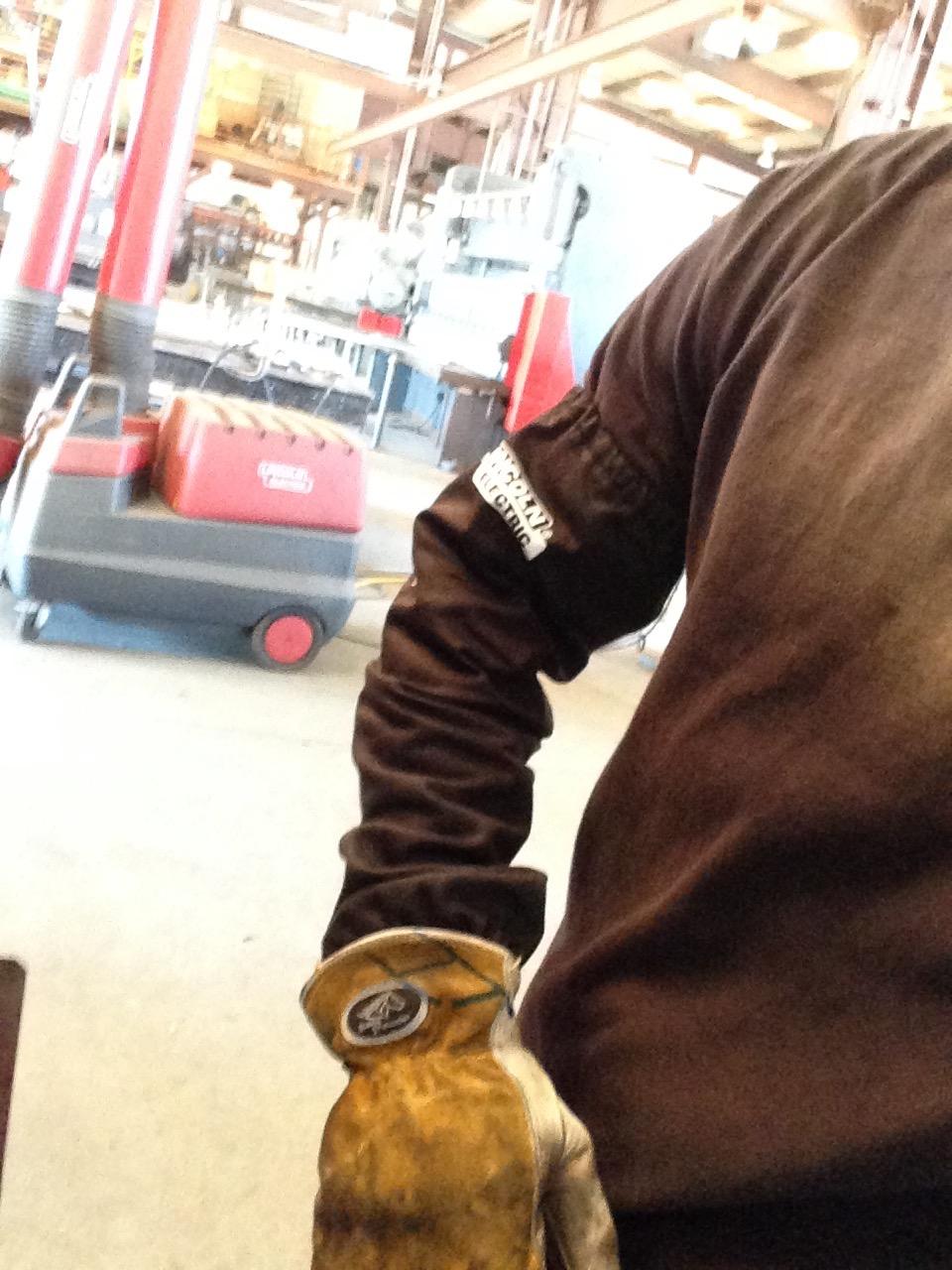 Lincoln Electric KH813 Black One Size Flame-Resistant Welding Sleeves customer photo 1